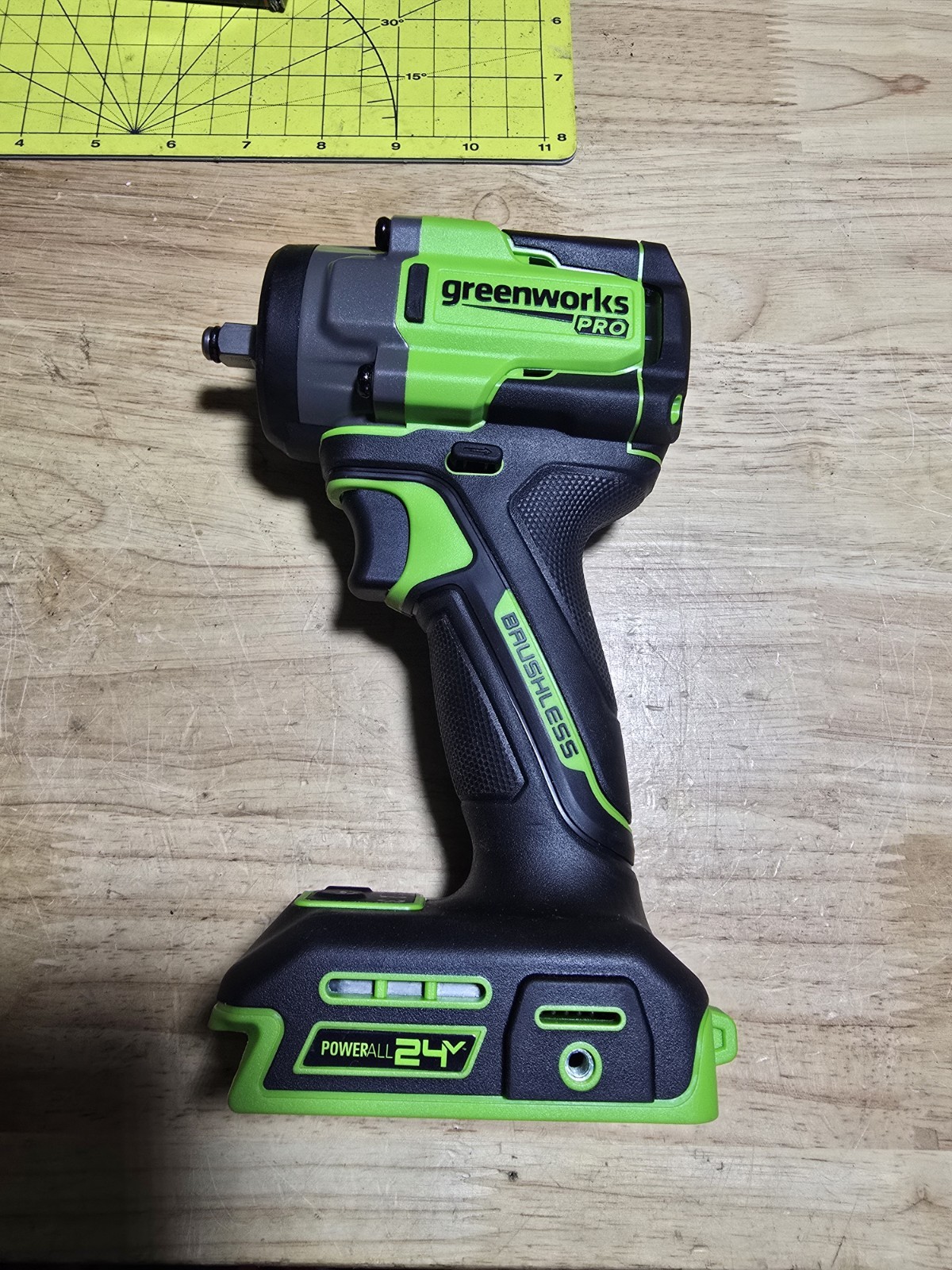 Greenworks 24V Powerall 3/8 in Brushless Impact Wrench 400 ft-lbs