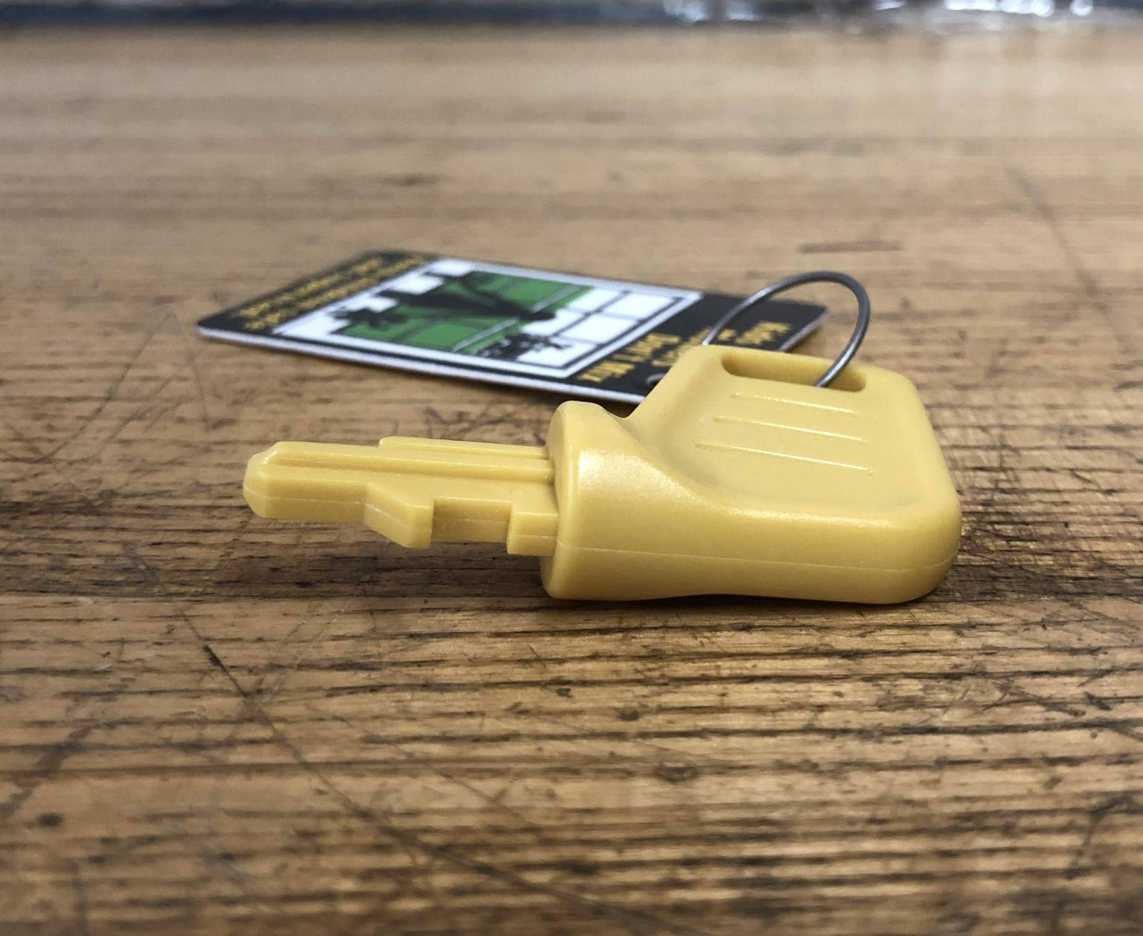SIMPLICITY YELLOW PLASTIC MOW IN REVERSE AND PUSH BUTTON IGNITION SWITCH KEY SET