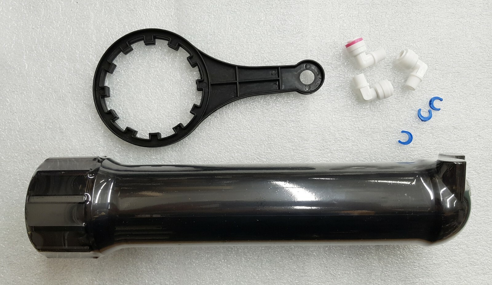 Black RO membrane housing for 36-150 GPD membrane with wrench