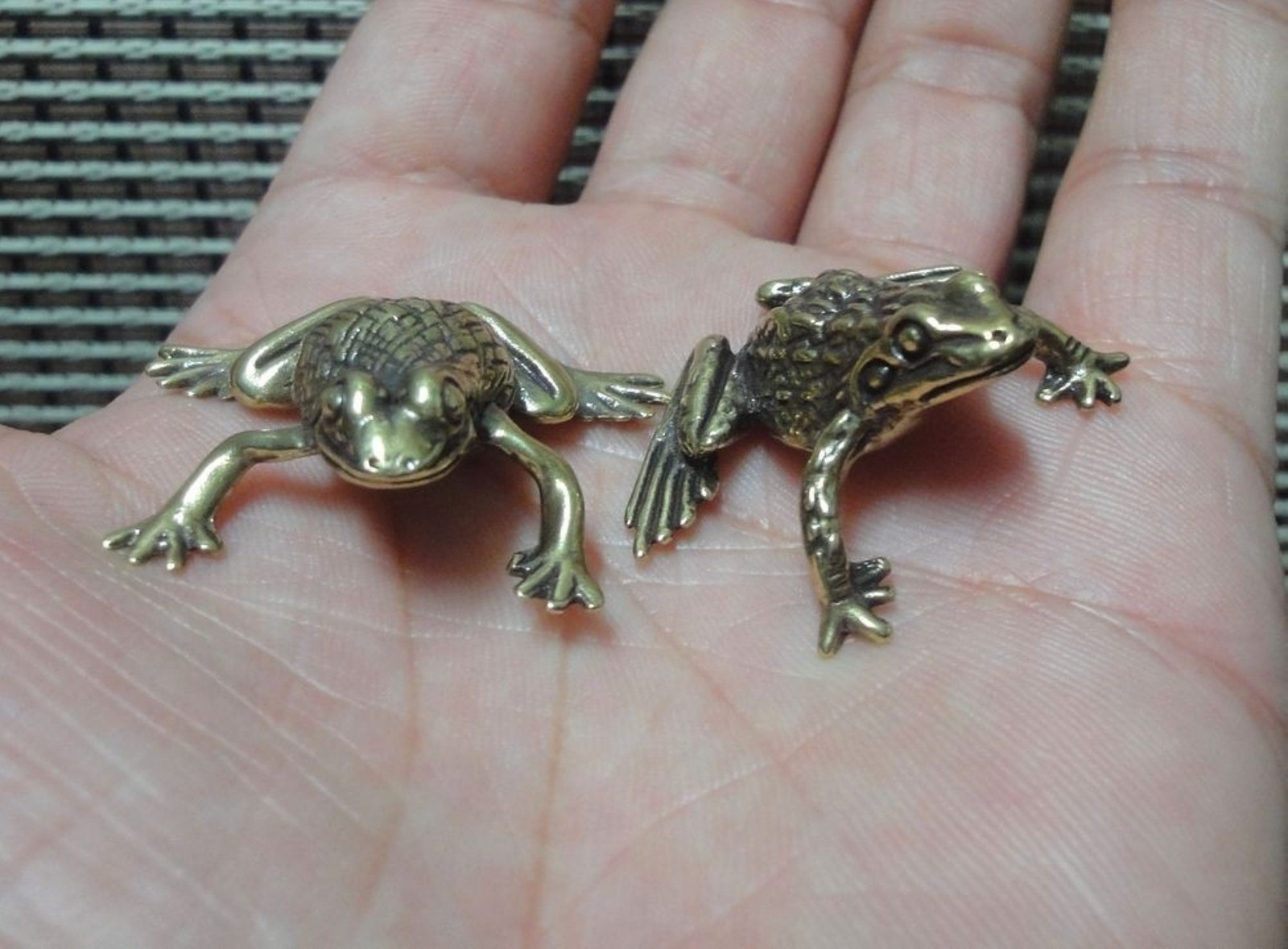 Vintage Style Pair Solid Brass Copper Cute Toad Frog Statues for Garden Decor