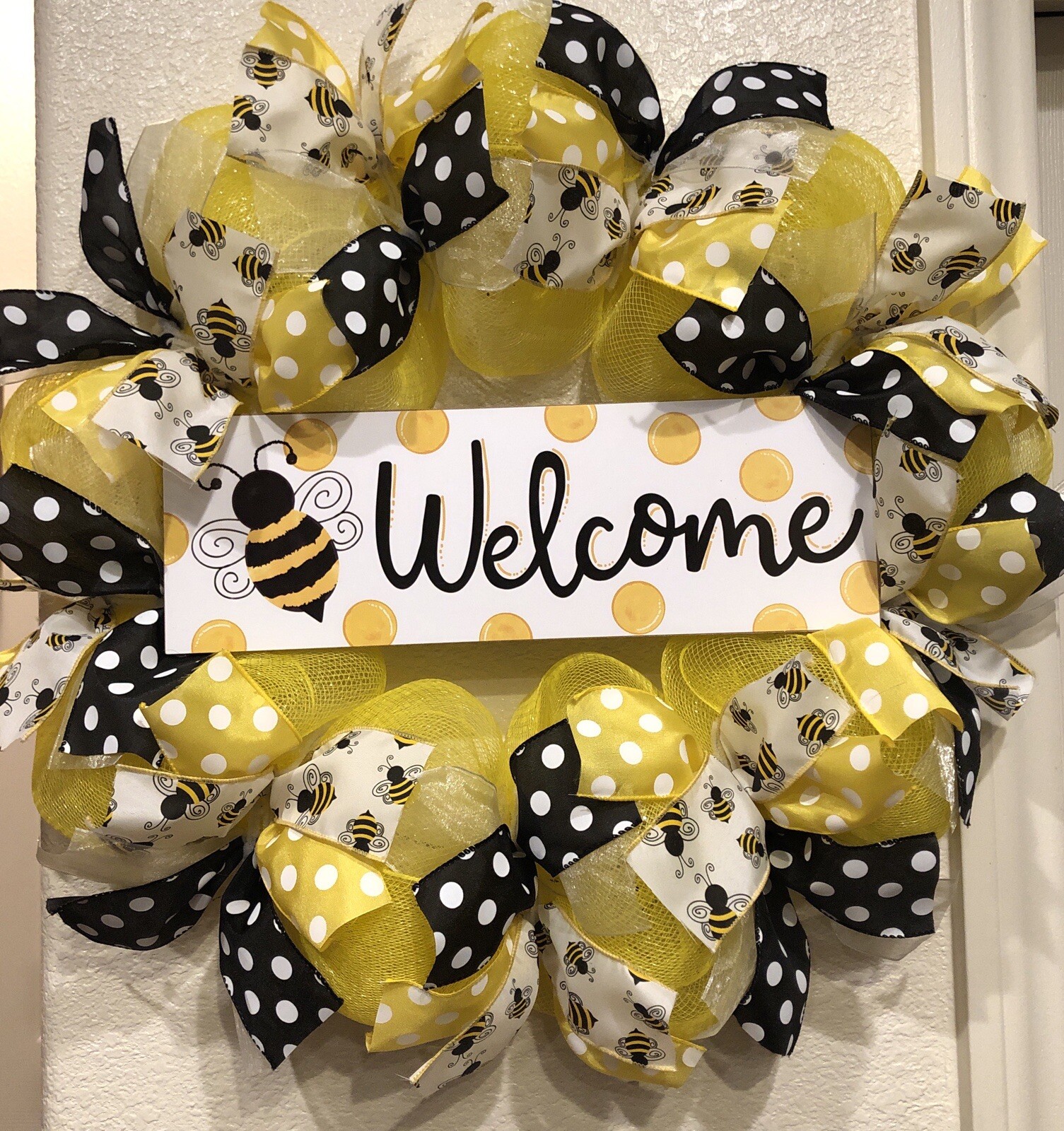 YELLOW Deco Mesh BUMBLE BEE 🐝 Year Round WELCOME Wreath 24″ x 24″ CUTE!