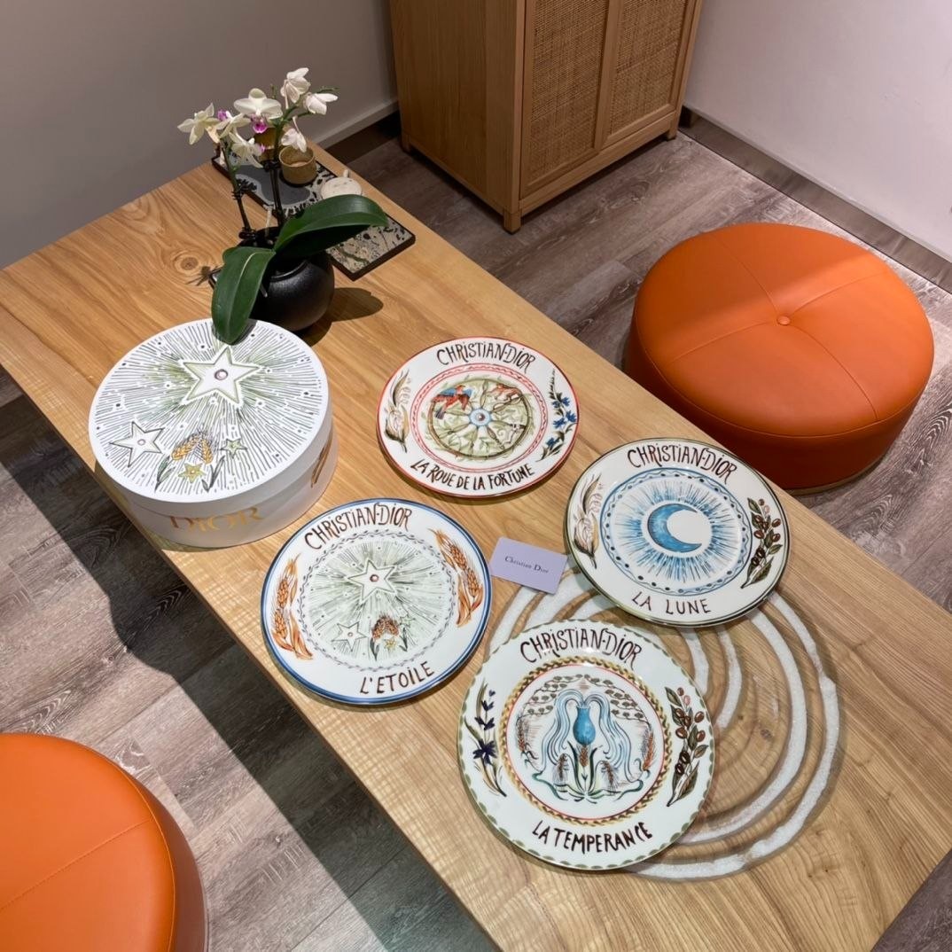Dior set of plates 4 items new in box