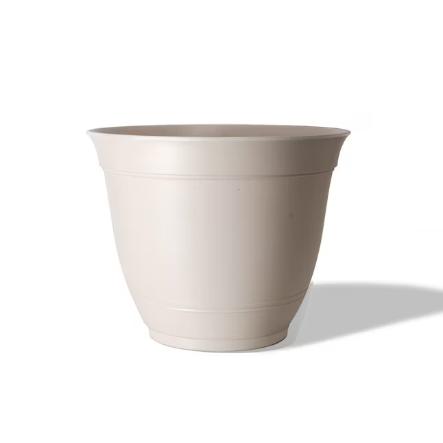 Round 19-In Recycled Large Plastic Indoor Outdoor Planter Garden Flower Pot