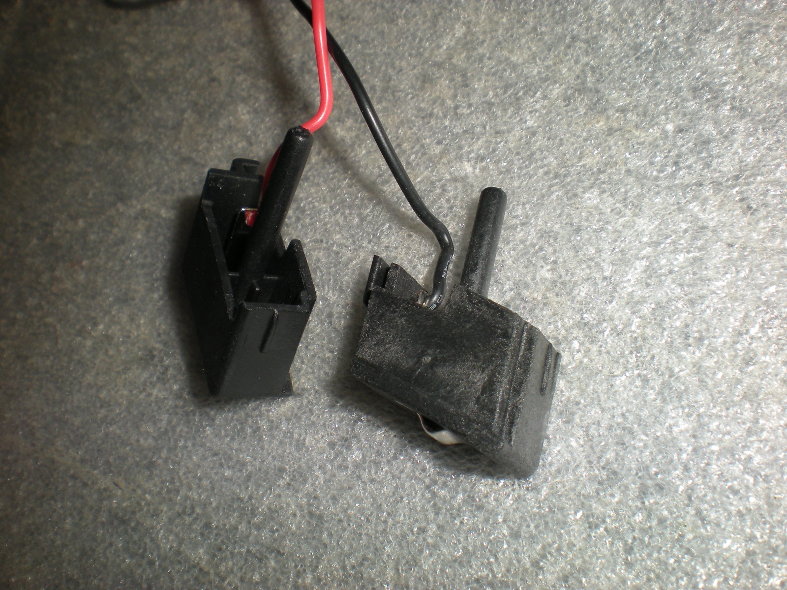 Genuine OEM Shark Self Empty Dock Base XDRV2600WA Charging Contacts Part