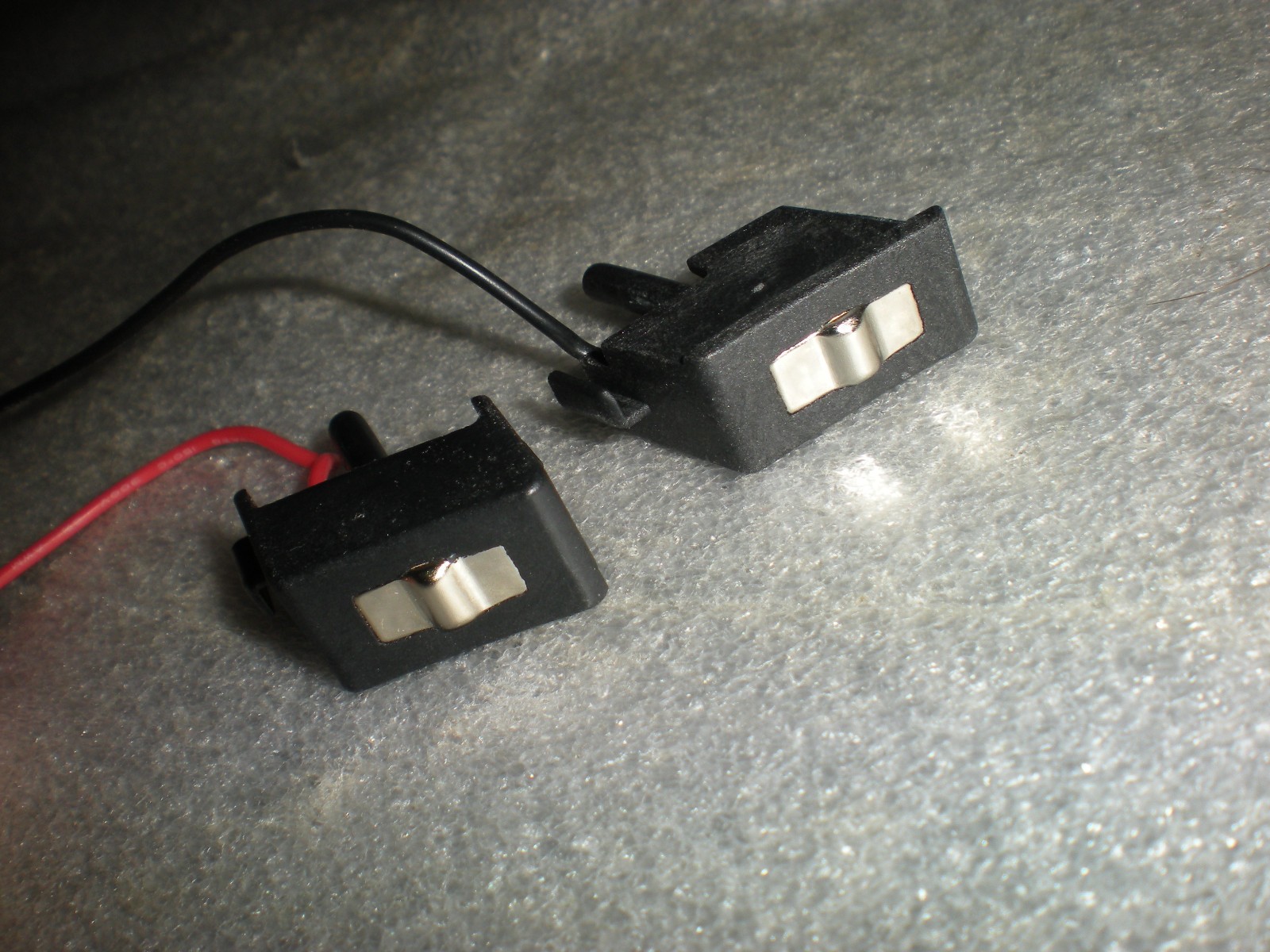 Genuine OEM Shark Self Empty Dock Base XDRV2600WA Charging Contacts Part