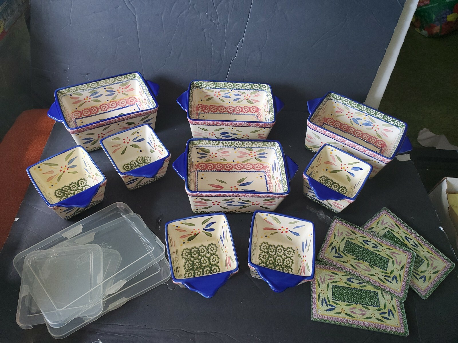 16 pcs TempTations Old World Confetti Ramekins Individual Baker 1 Quart Trivets