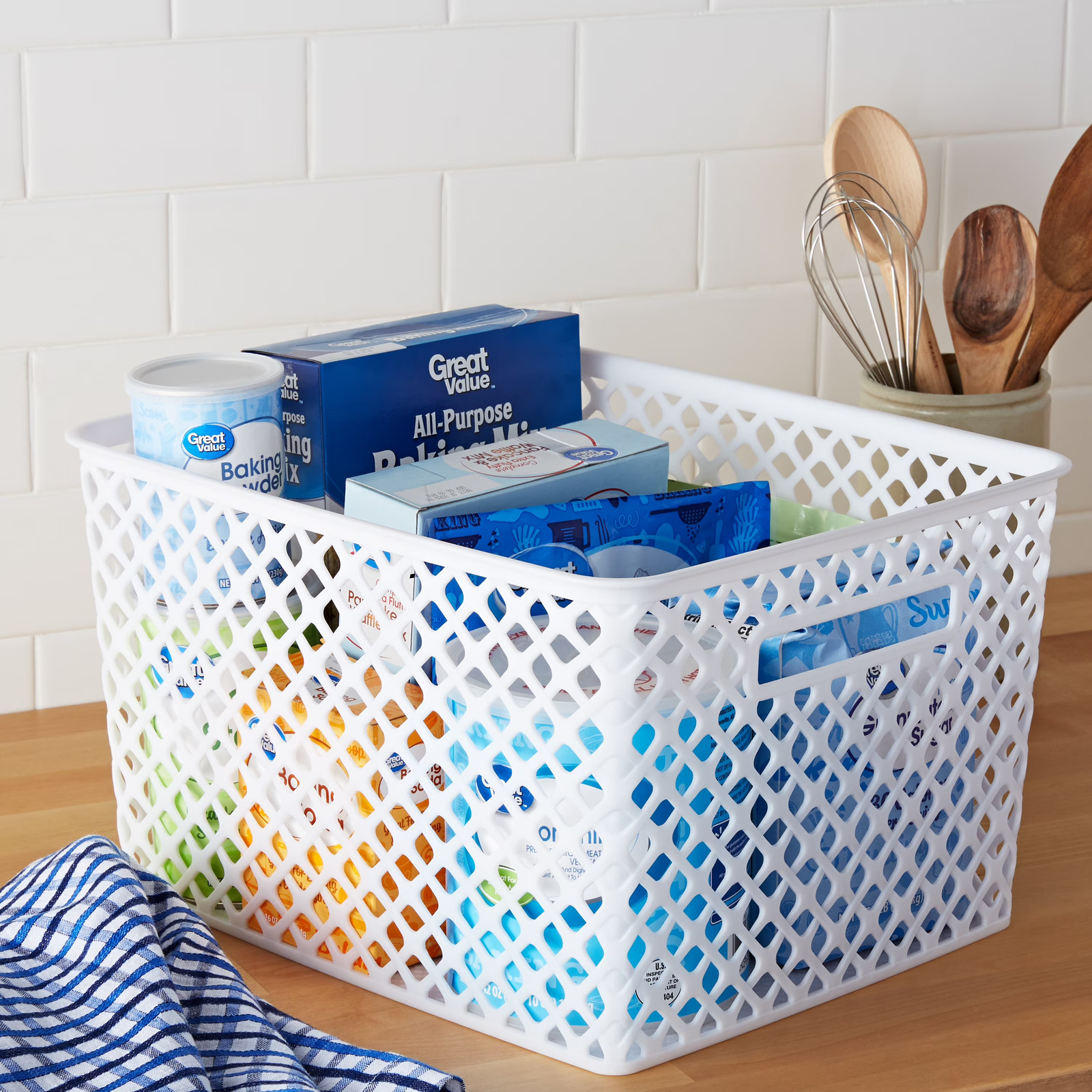 Large White Decorative Plastic Storage Basket, 14.7 in x 12 in x 8.5 in