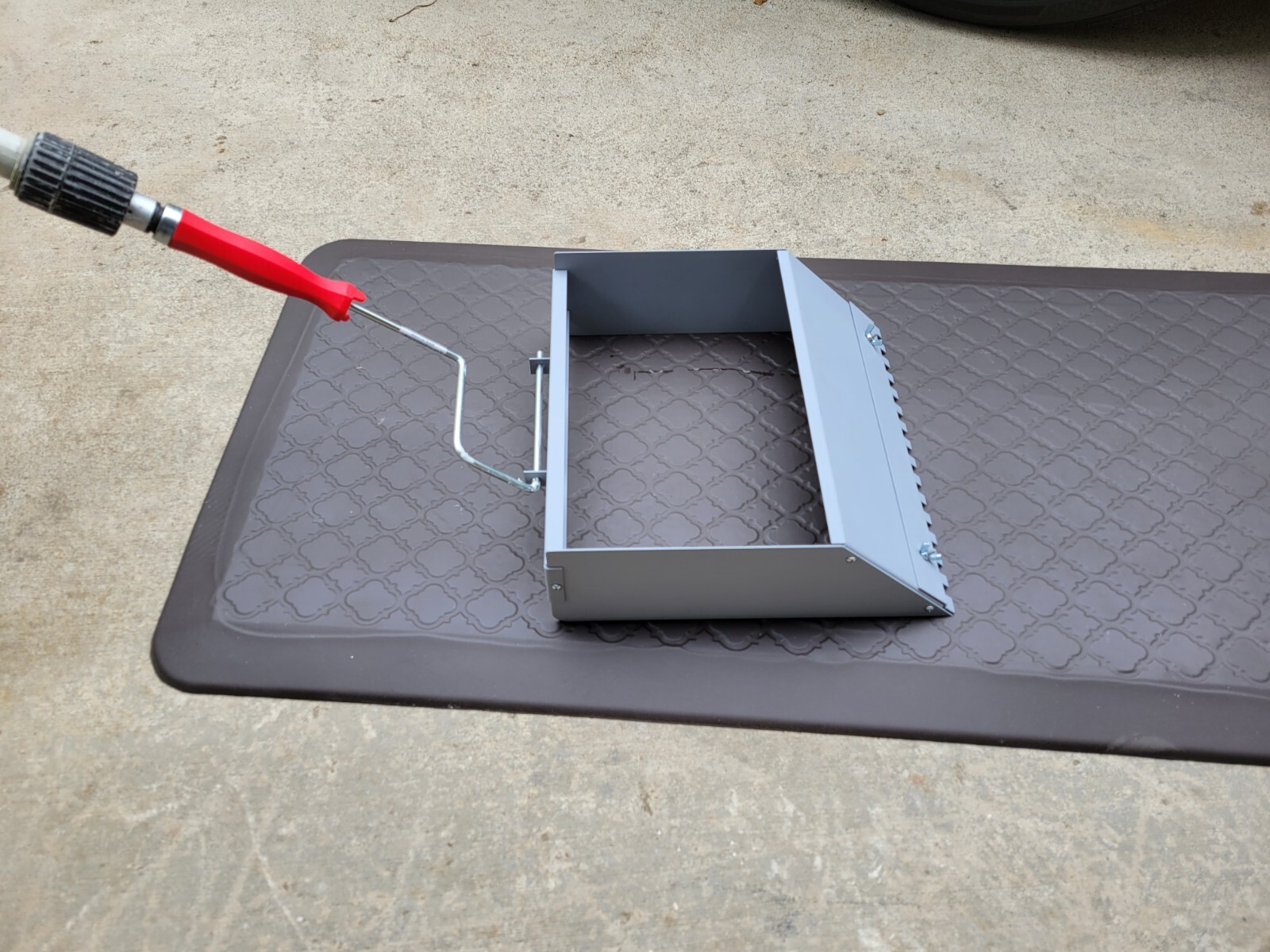 Tile trowel box 12″ wide