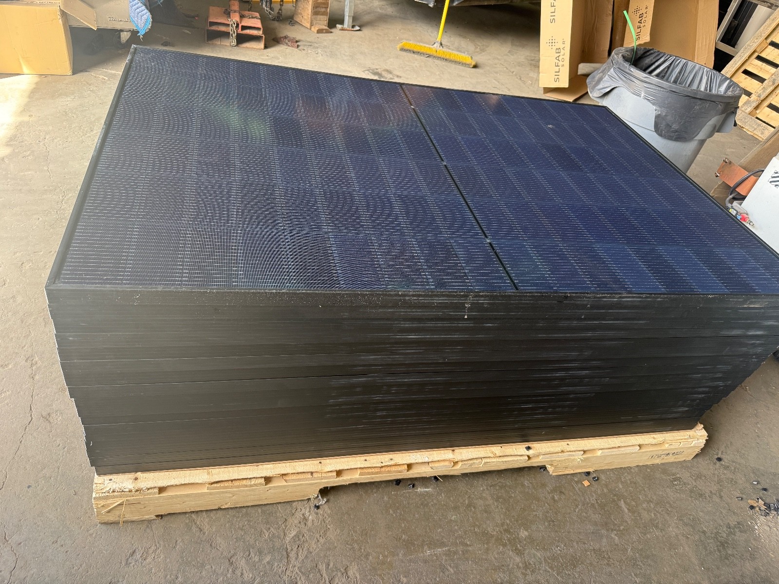 Silfab Solar Solar SIL-440 440 Watt solar panels. 1200 in stock New MADE IN US