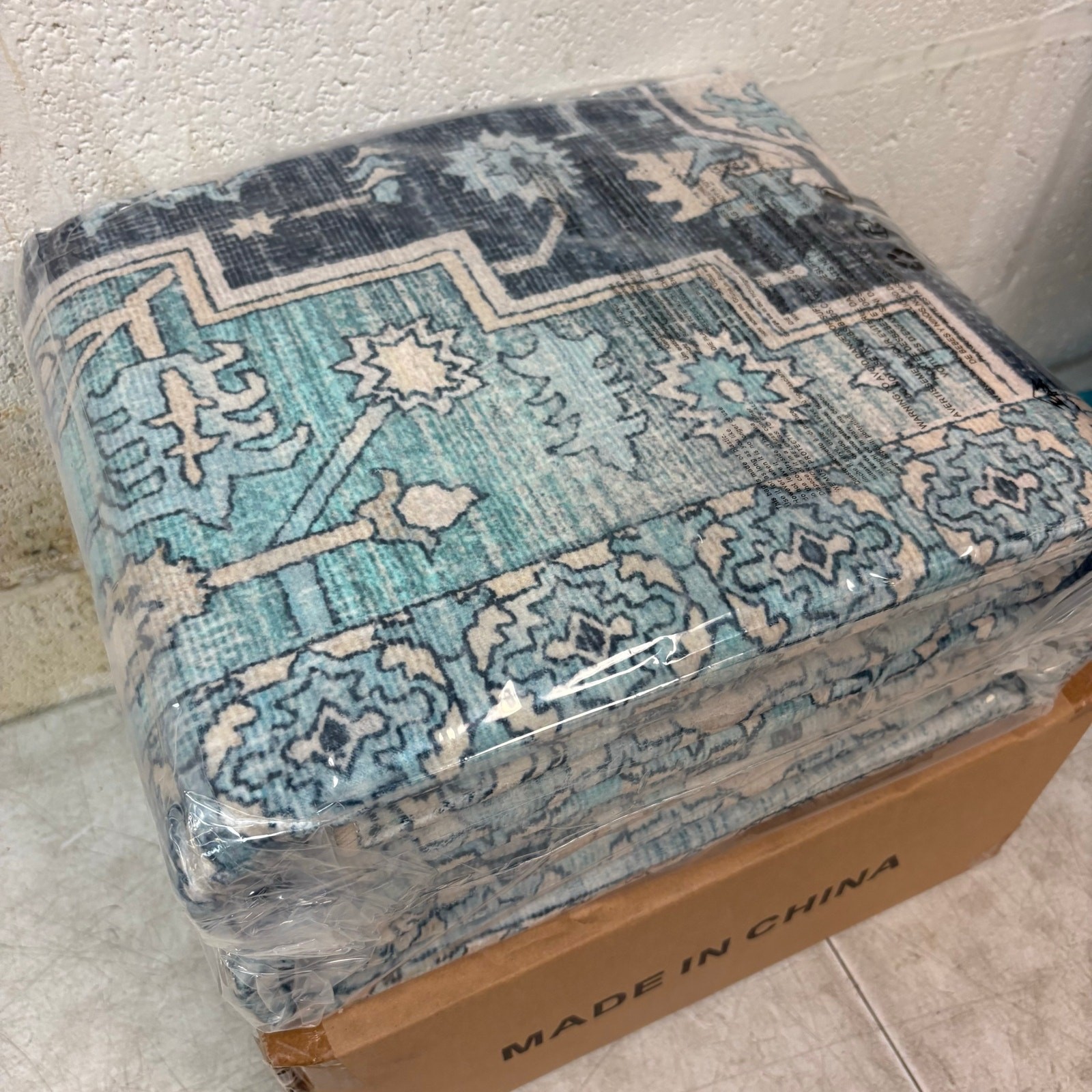 6x9ft Low Pile Area Rug, Machine Washable- Vintage Floral Teal / Blue & White
