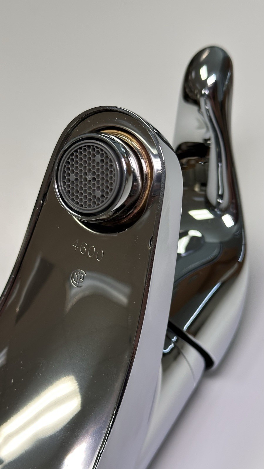 MOEN Chateau Chrome One-Handle Low Arc Bathroom Faucet L4621