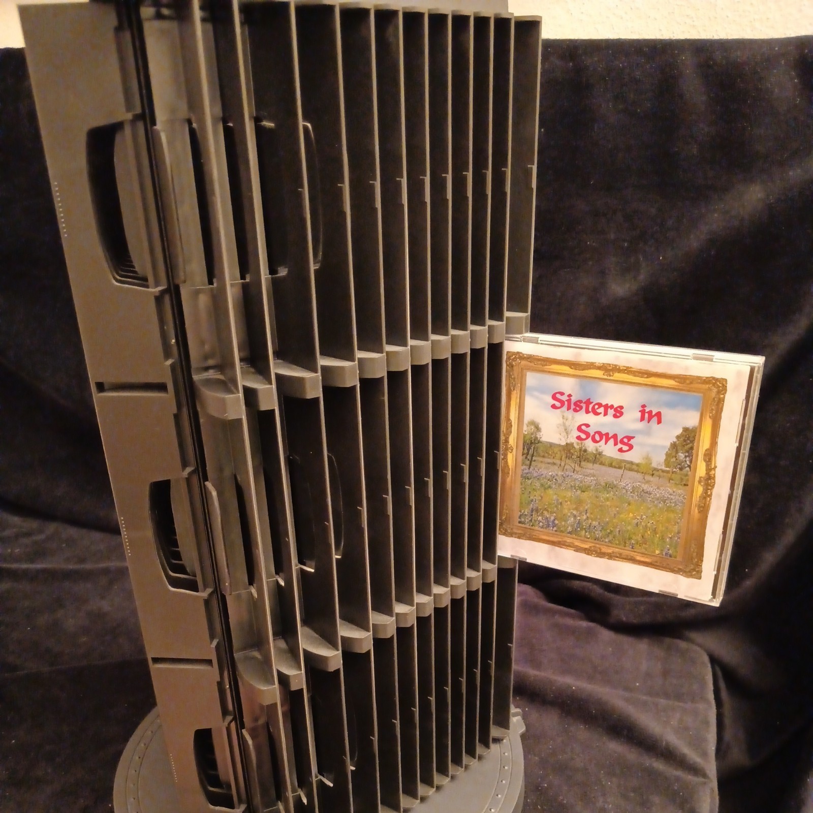 Triangular Cd Media Storage 17.5″ Holds 108