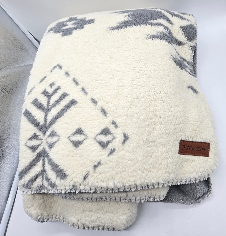 50×70 Pendleton Icon Sherpa Throw Blanket Reversible Fleece Cozy Warm
