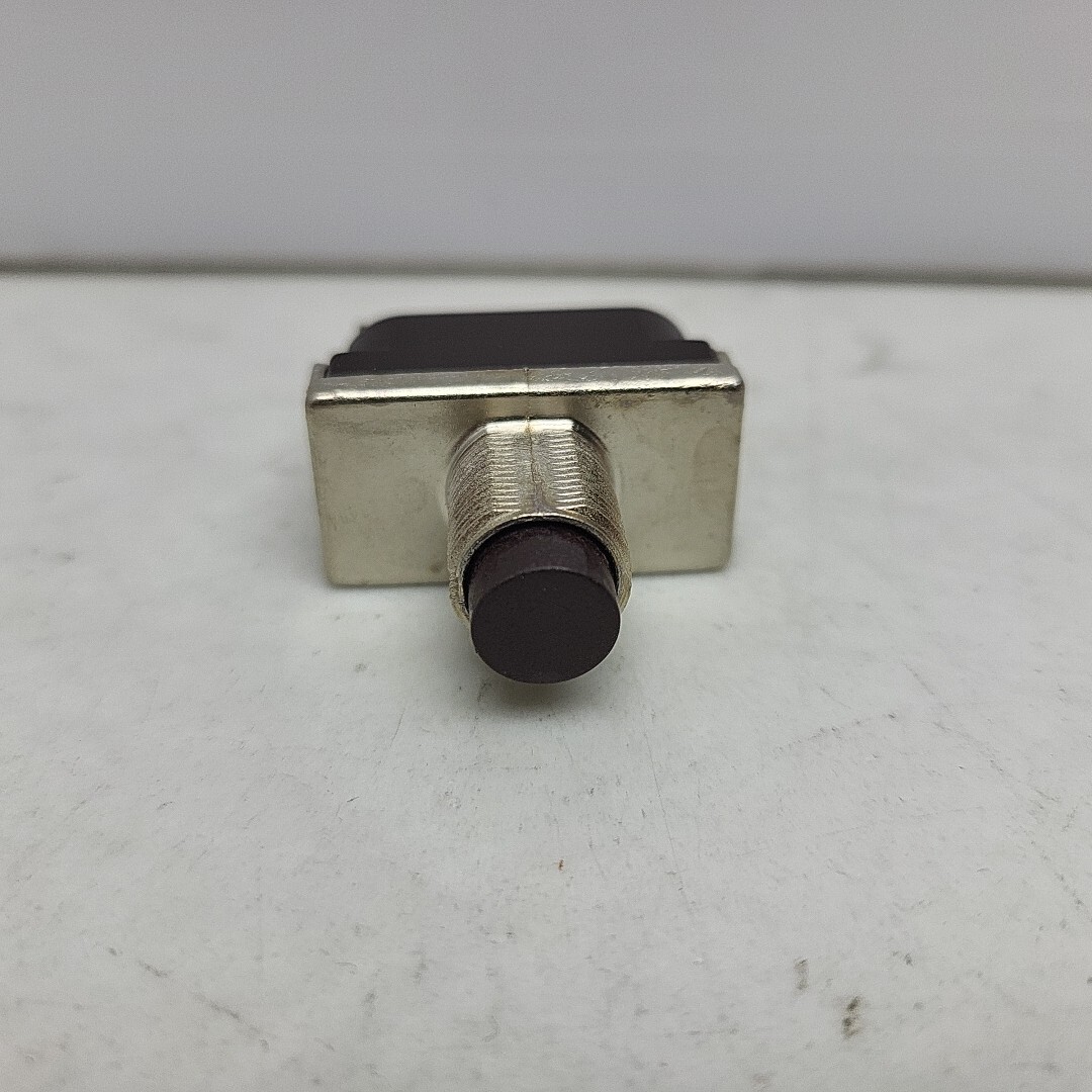 McGill 100-S Push Button Switch 15A 125-277 Vac 1Hp 120-240 Vac 100S New See Pic