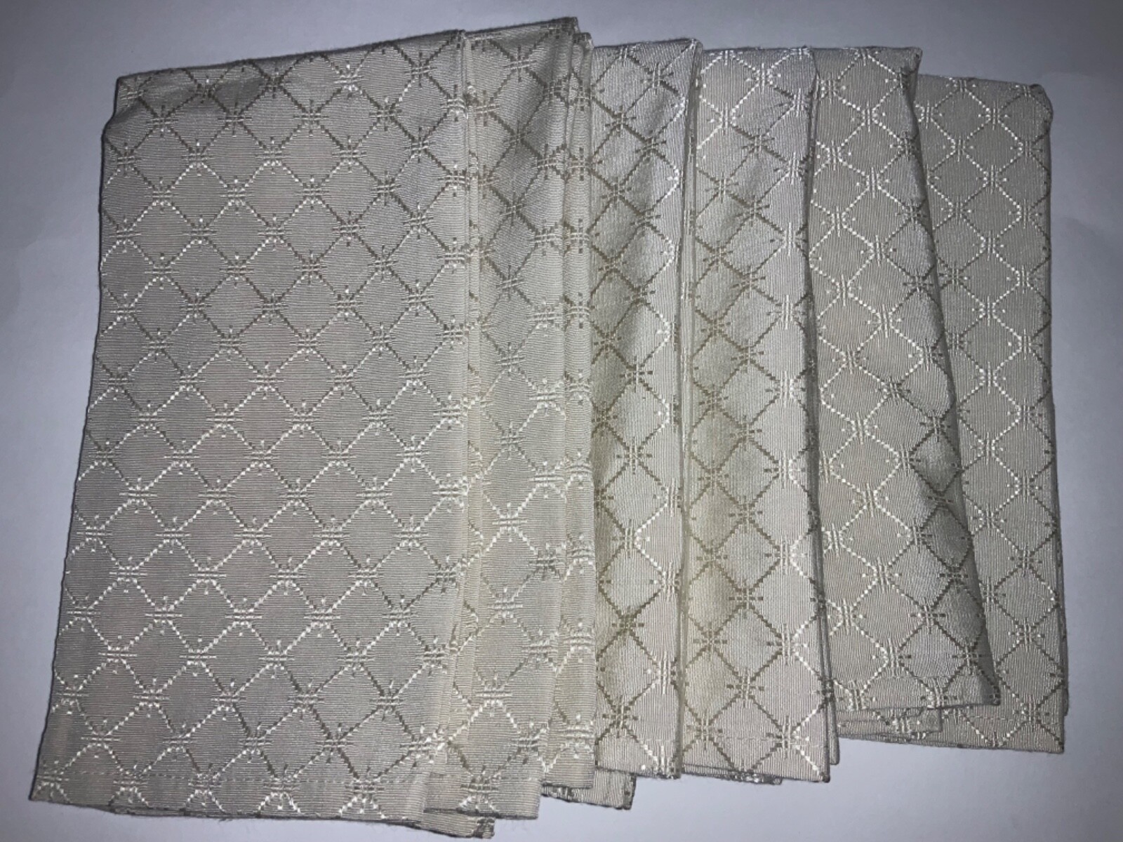 🌸6- Dinner Napkins Cotton Blend Taupe/Beige Embroidered 17”X 17 1/2” 🌸NEW