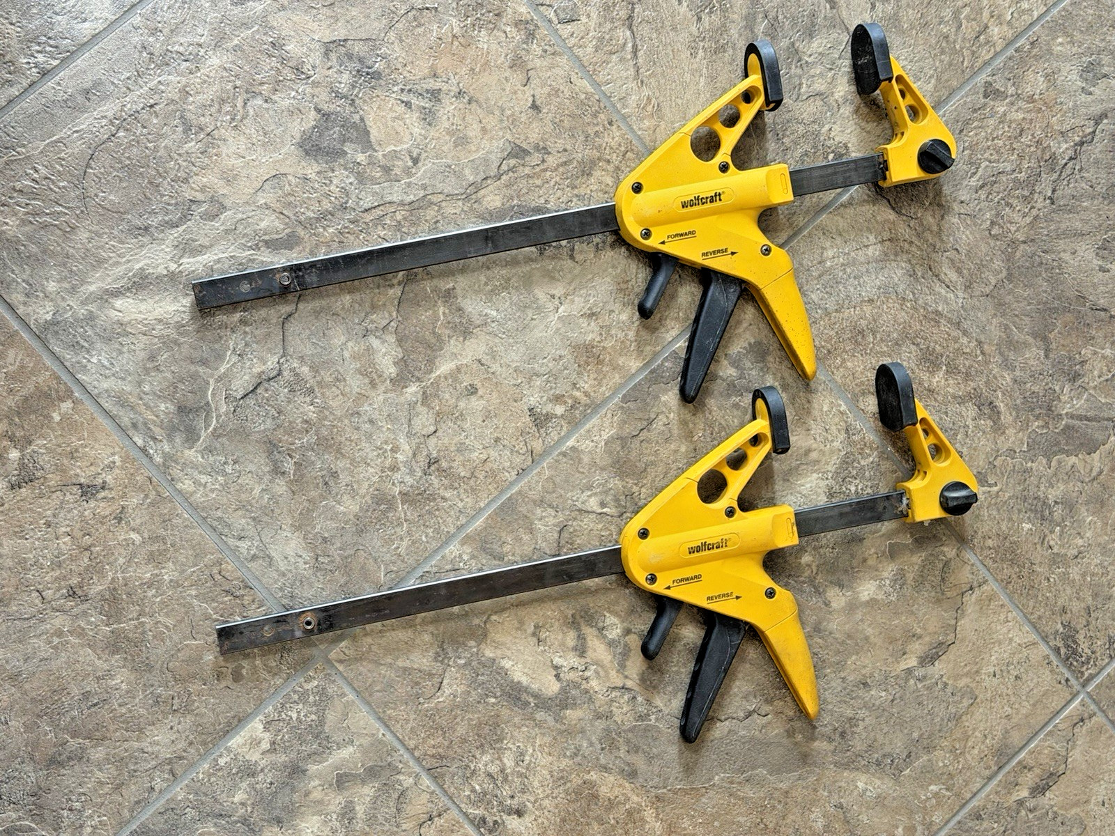 (2) wolfcraft 3448403 Quick-Jaw One Hand Bar Clamp and Spreader, 12″ adjustable