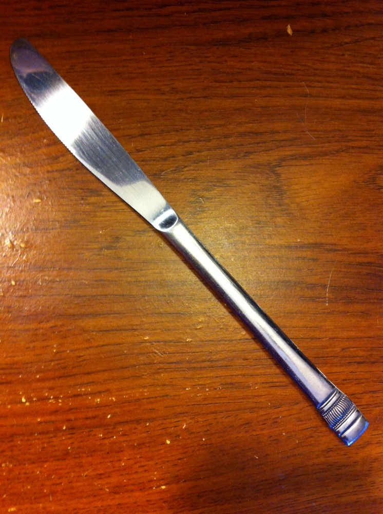 Oneida Northland Stainless SWEDISH DELIGHT Modern Solid Dinner Knife 8 3/4″