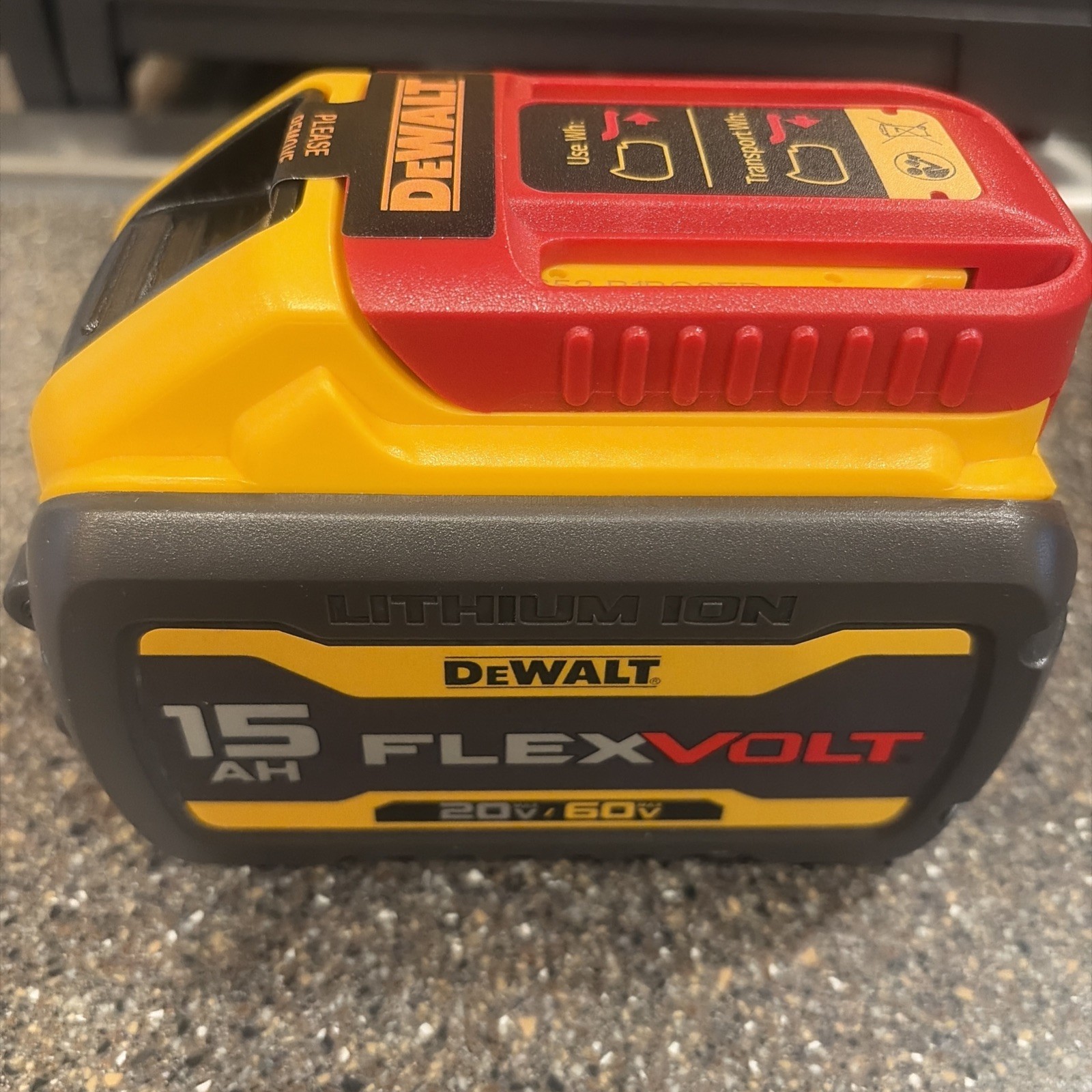 NEW DEWALT DCB615 20v/60v Max FLEXVOLT 15 Ah Li-Ion Battery NEW IN BOX