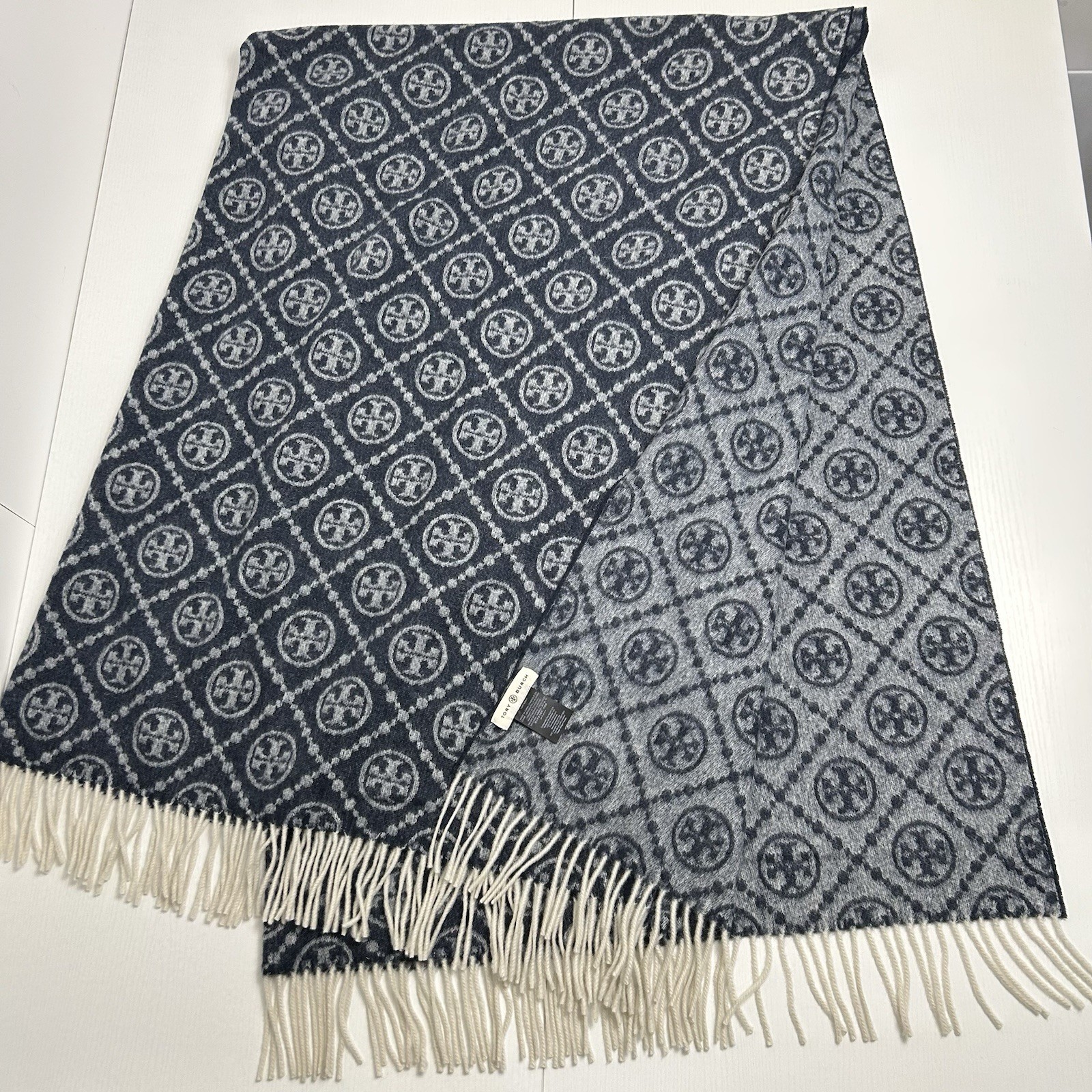 Tory Burch VIP Throw Blanket Navy 70′ x 50′ Reversible Logo 100% Wool