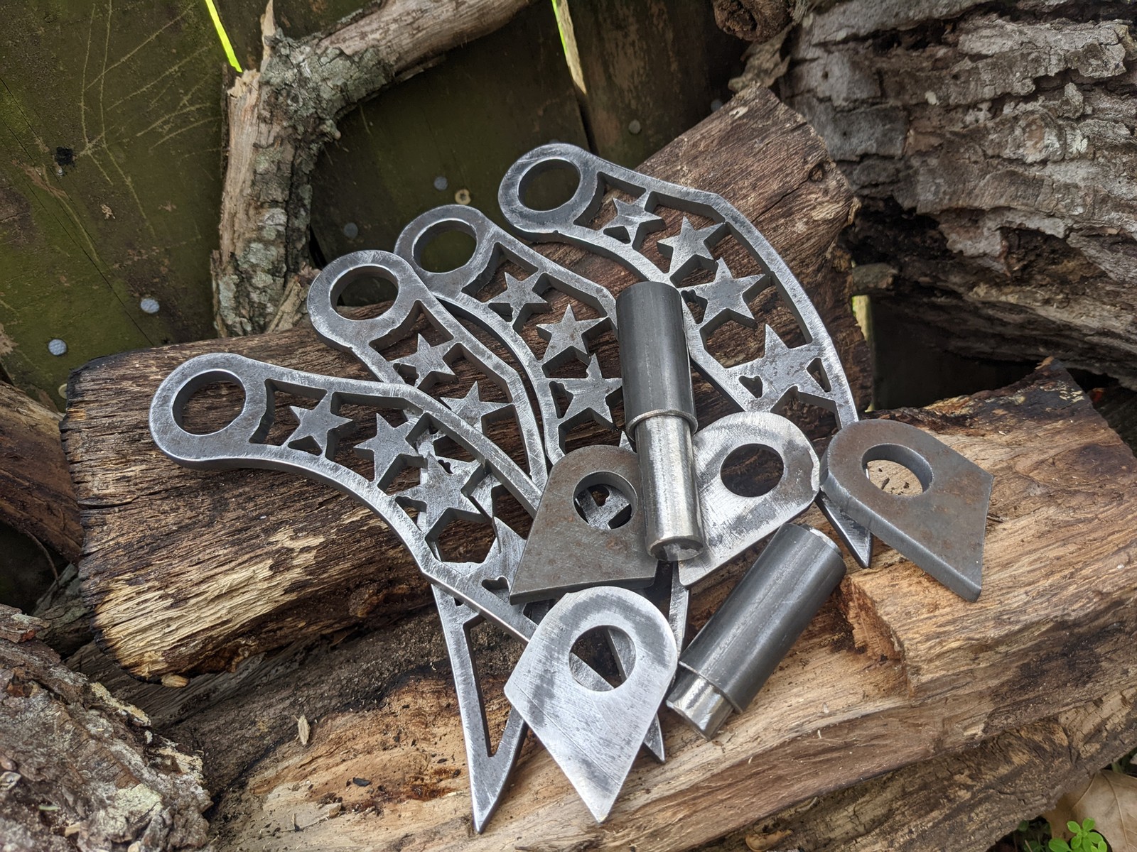 Bbq pit hinge unassembled