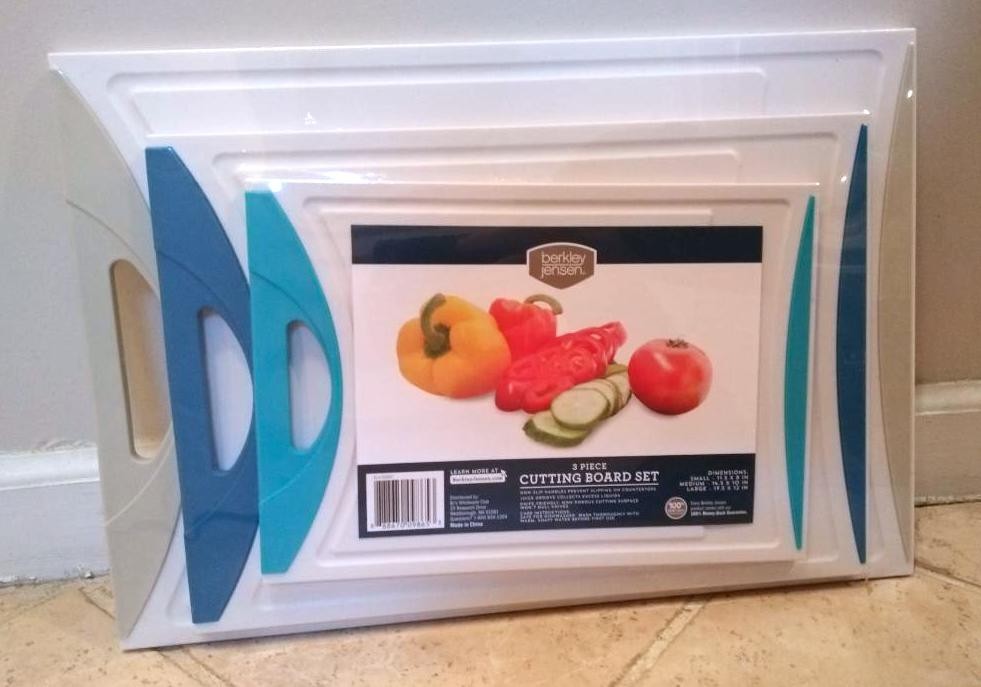 NEW Berkley Jensen Cutting Board Set 3 Piece