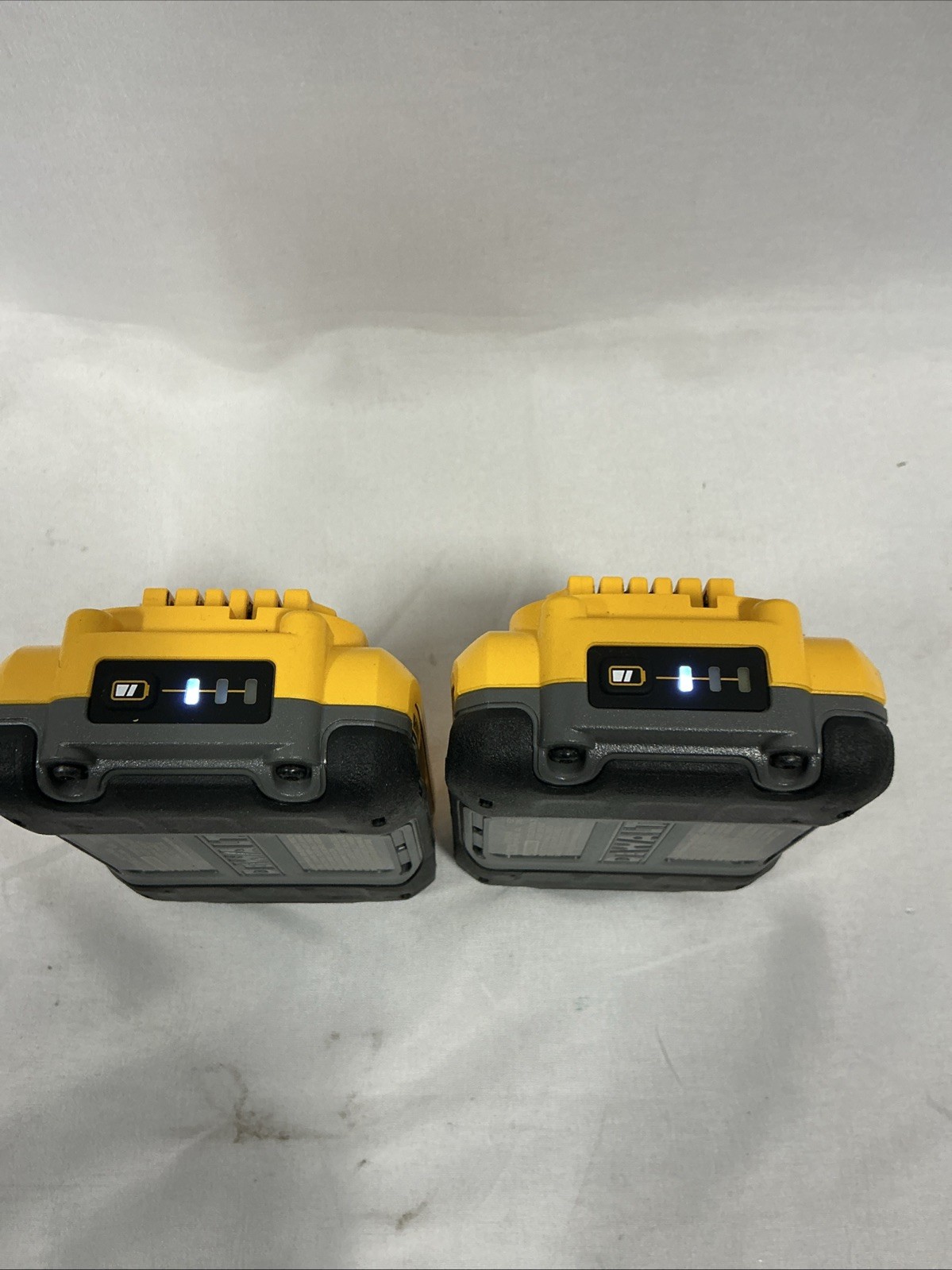 Dewalt Dcb2104 2 Pack