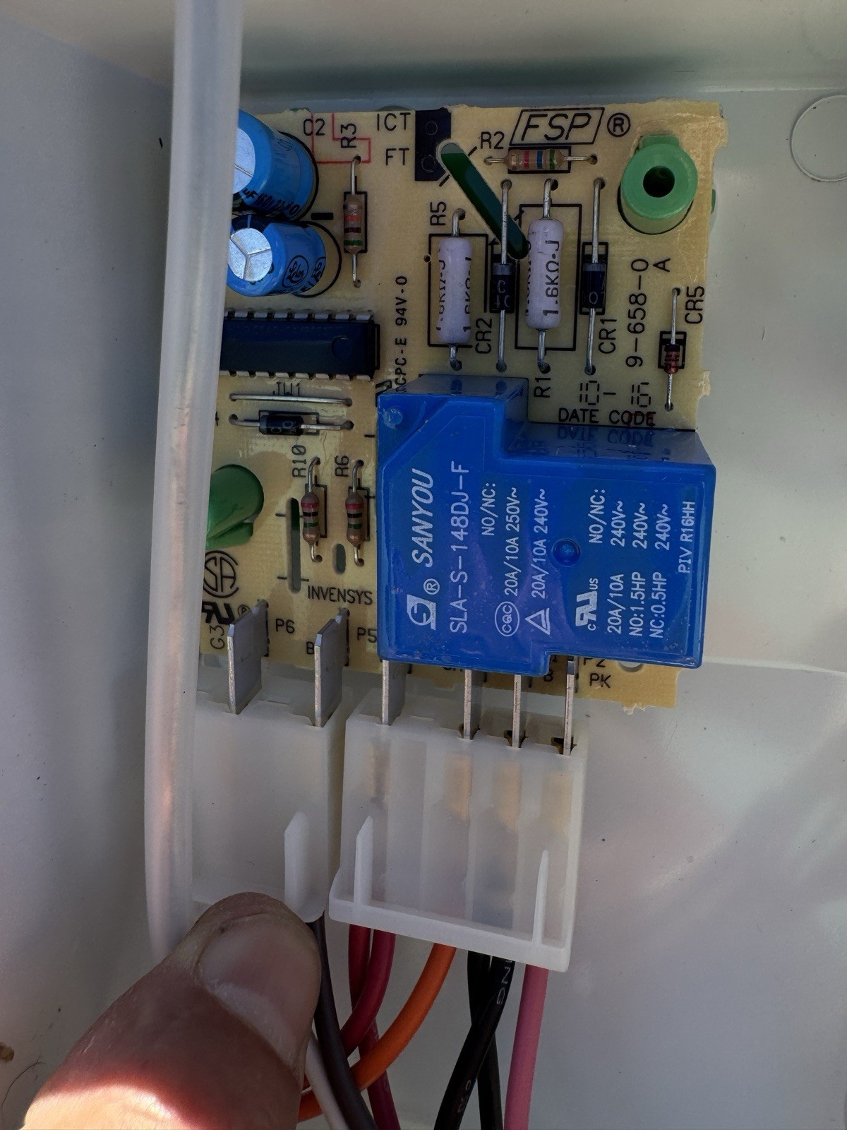 Whirlpool Ref Temp. Control WPW10511937 Defrost Board 4388931 From WRT314TFDW01