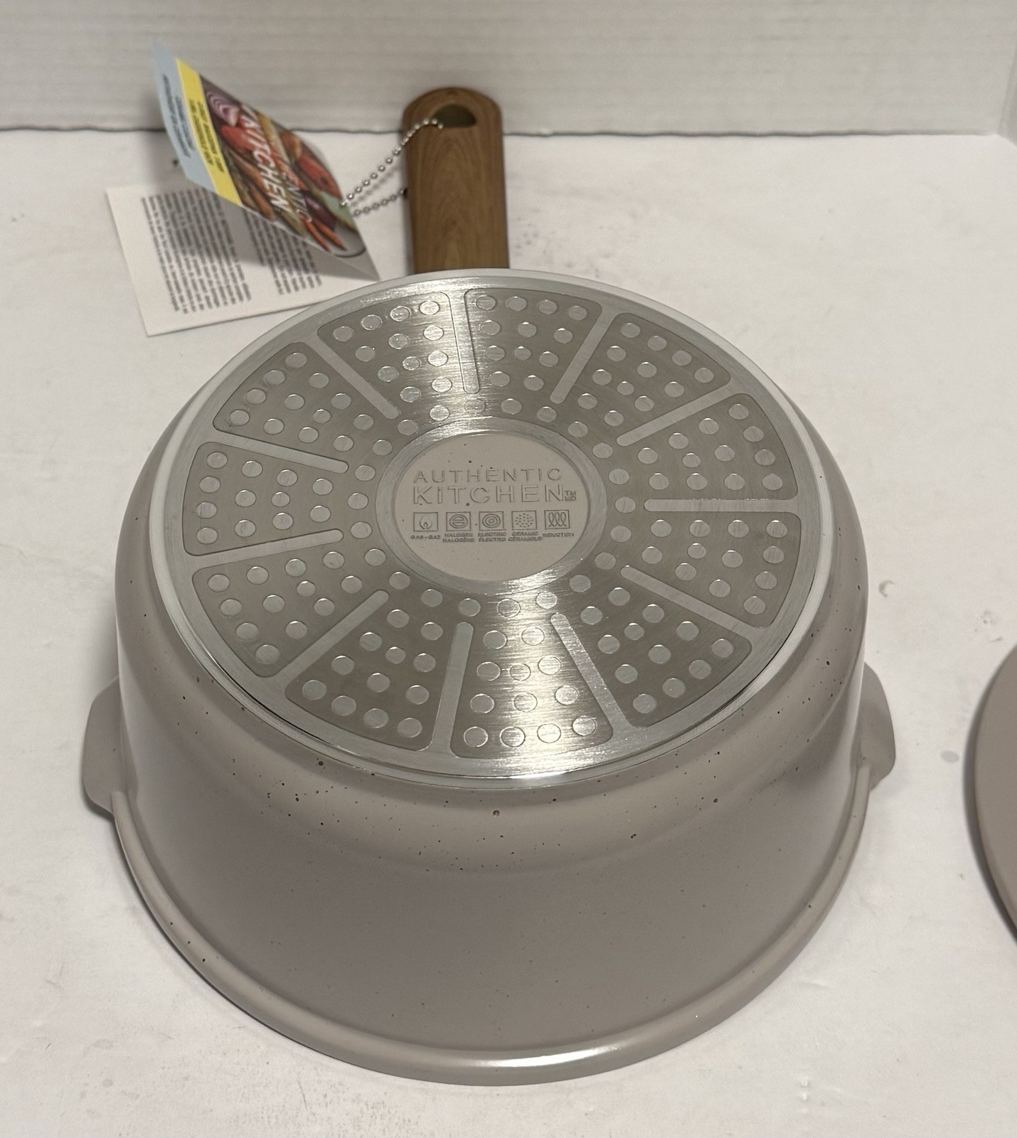 Authentic kitchen Collection 2.05 qt-7.09 In Saucepan Glass lid Tan/Speckle New