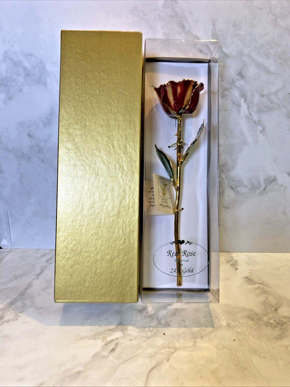 NEW GIFT BOXED RED AND WHITE Lacquer Dipped 24K Gold Abracadabra Real Rose BMS1
