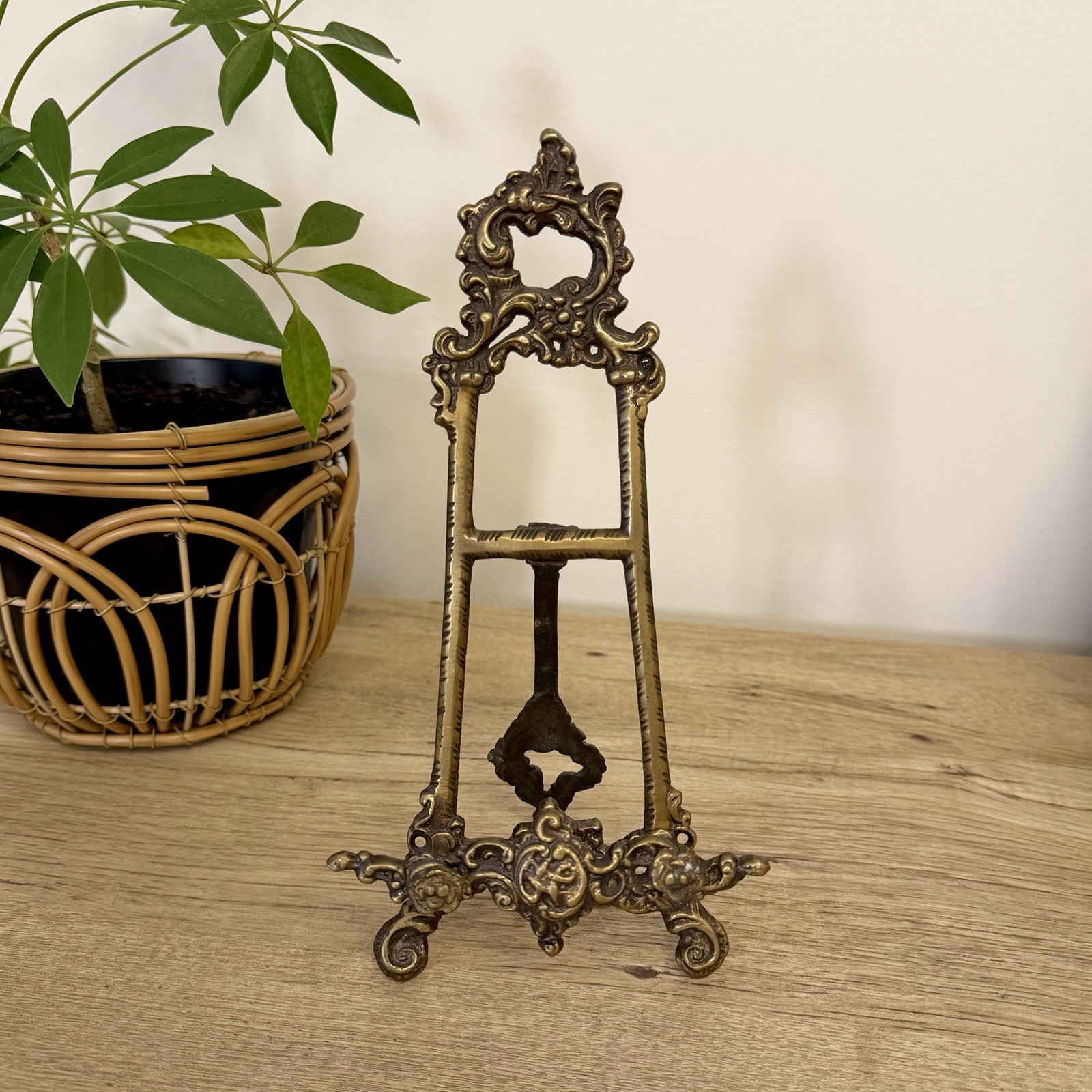 Vintage Ornate Brass Gold Easel Frame Plate Display Stand 9.75” T