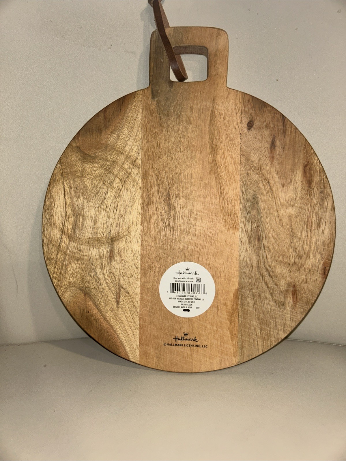 HALLMARK CHRISTMAS MAGIC HAPPENS WHEN WE’RE TOGETHER CHARCUTERIE WOOD BOARD NEW