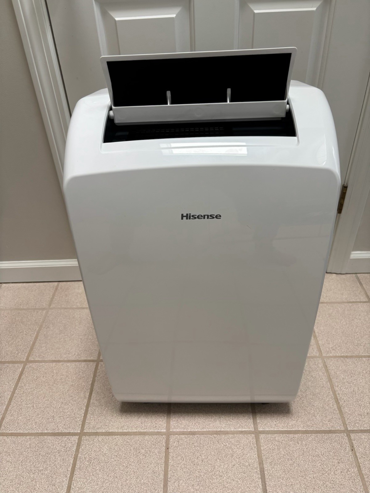 Hisense 7000 BTU DOE – Window Vented Wifi enabled Portable Air Conditioner