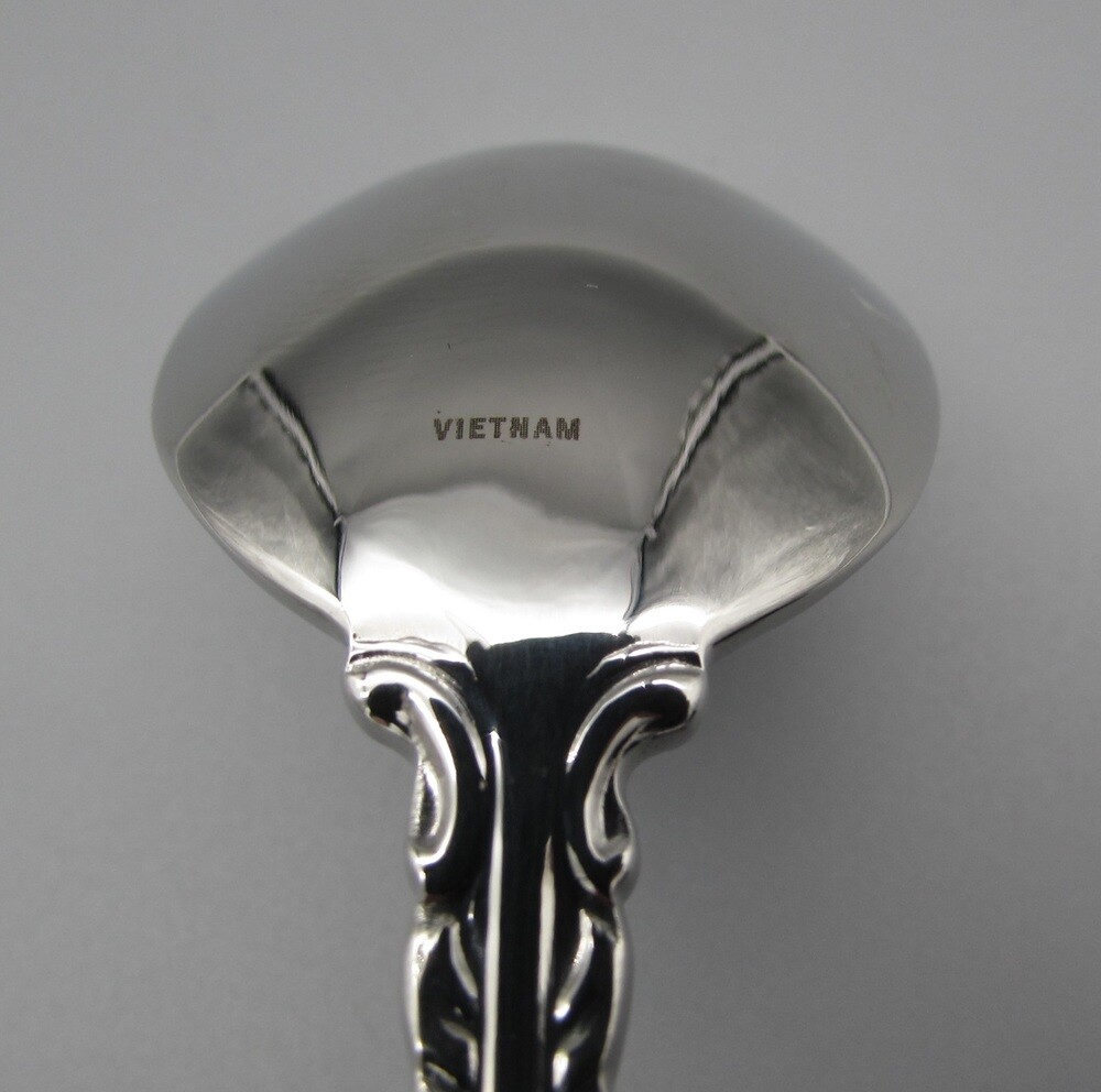 Reed & Barton – 1800 – Pattern 18/10 Stainless Flatware / Silverware NEW