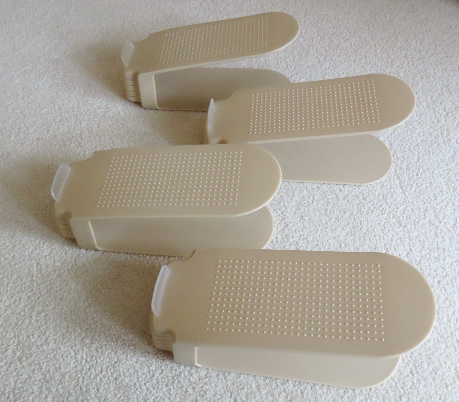 Shoe Slot Space Saver Shoe Organizer Set of 4 in Excellent Condition