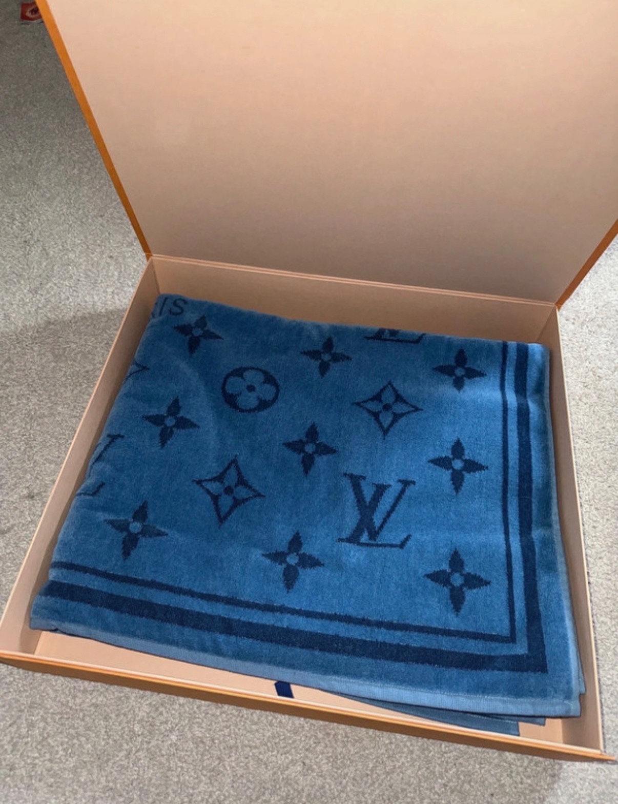 Louis Vuitton Beach Bath Pool Towel Blue Lv Logo Monogram M78643 Cotton
