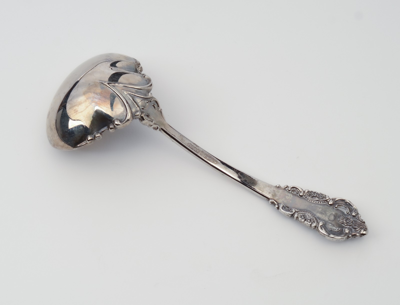 Solid Gravy Ladle Antique Baroque Silverplate by Wallace Silver 6.5 in
