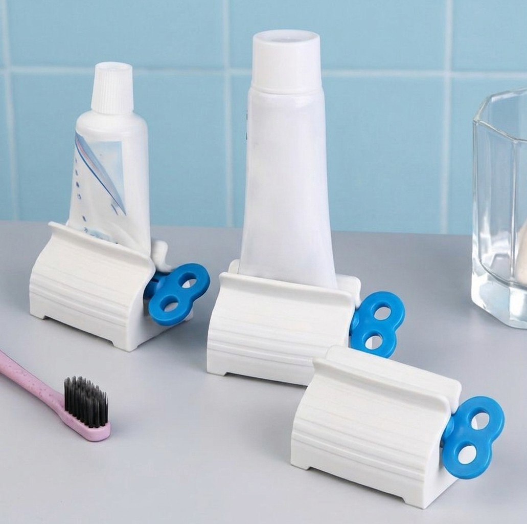 Plastic Toothpaste Squeezer 3 Random Colors Blue Green Red Bathroom Tool