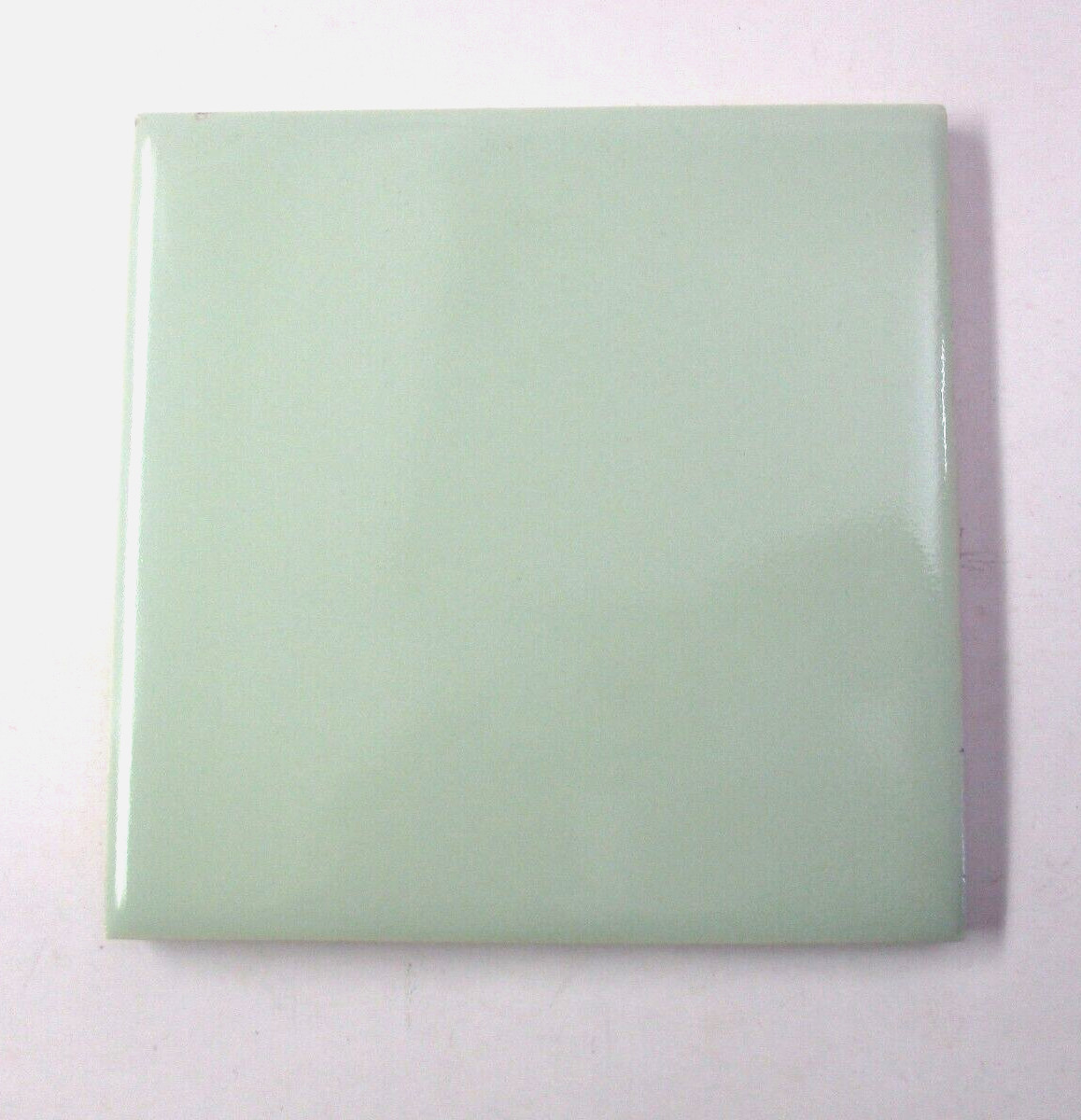 1 Tile Robertson USA 4-5/16″ Gloss Pale Light Pastel Green Ceramic 1950s Vtg MCM