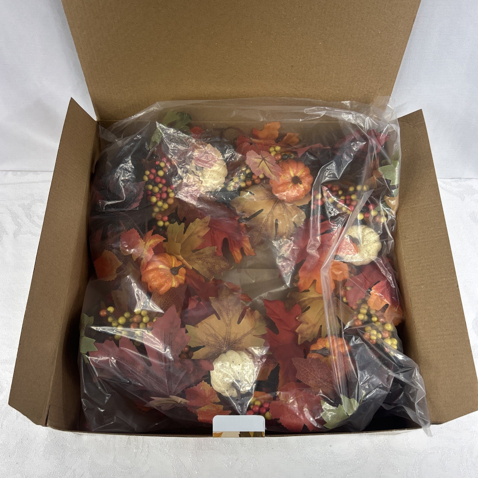 18” Artificial Autumn Maple Leaf & Berry Wreath – Fall Harvest Door Décor New
