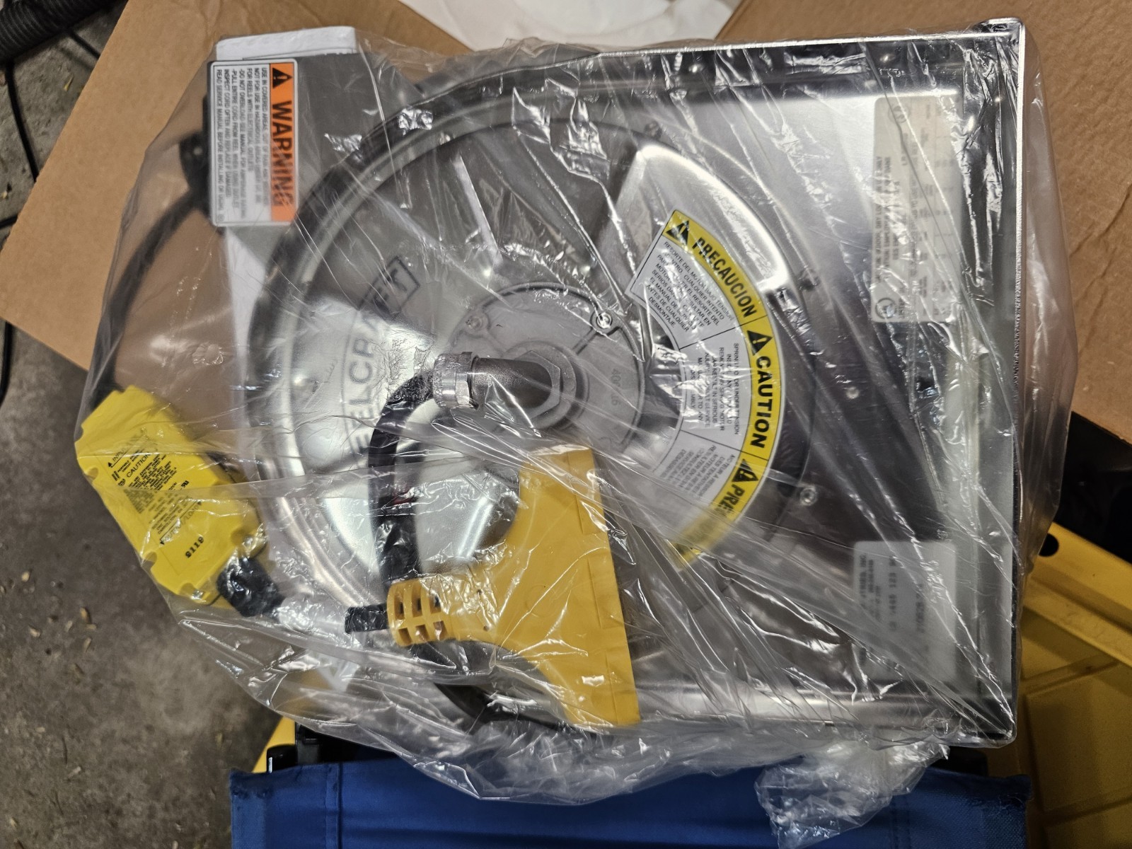 Heavy Duty Electrical Cord Reel. Stainless With 3 Outlets And GFCI. MOUNTABLE.