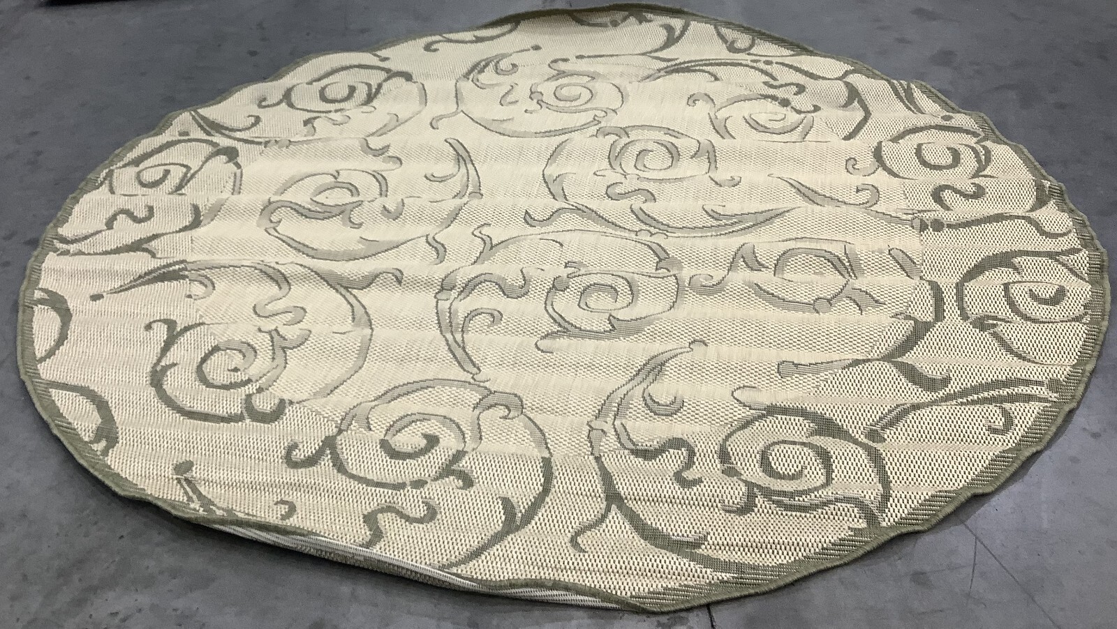 NATURAL OLIVE 6′-7″ x 6′-7″ Flaw in Rug, Reduced Price 1172679614 CY2665-1E01-7R