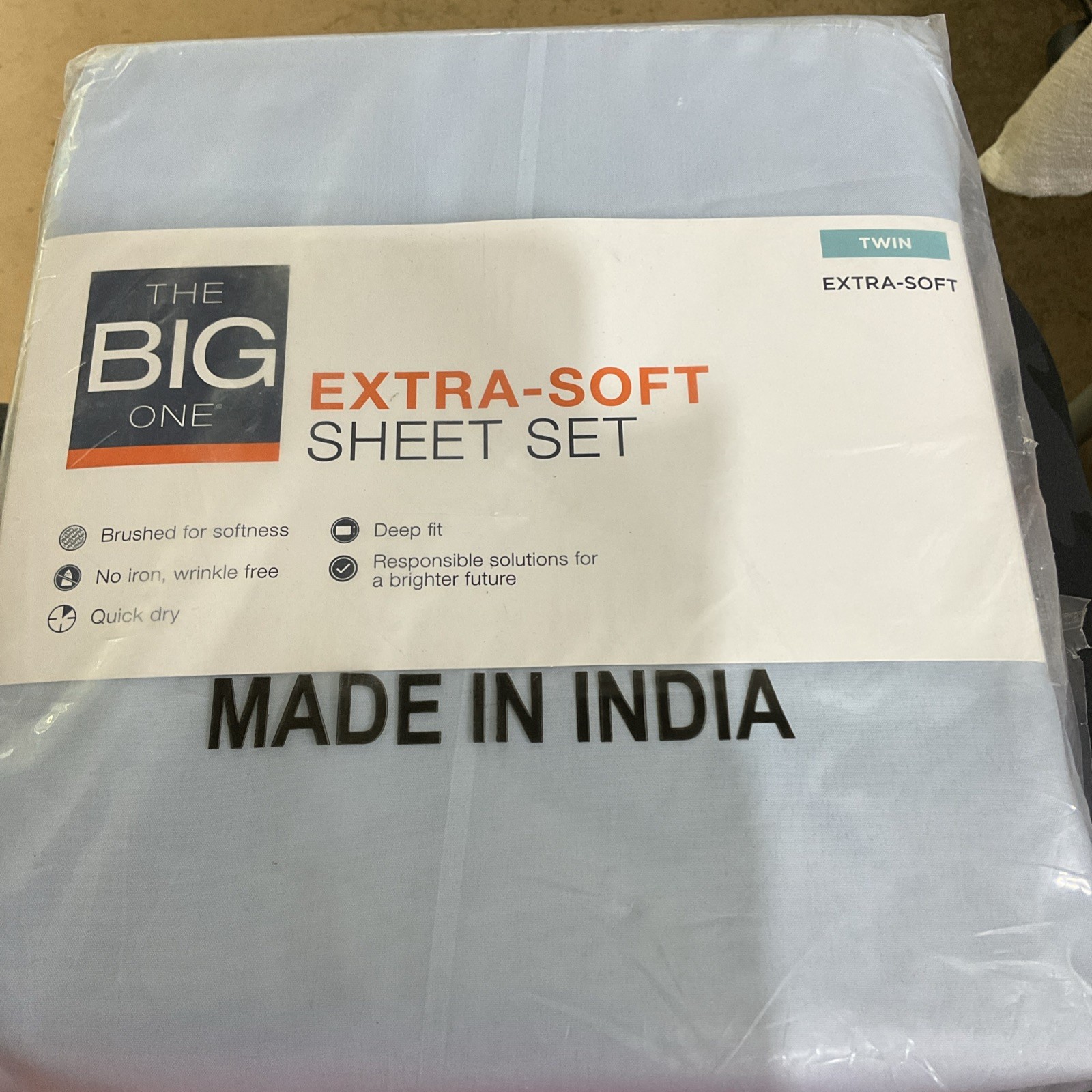 The Big One Solid Extra Soft Smooth Three Piece Sheet Set EJ3 Blue Twin NWT