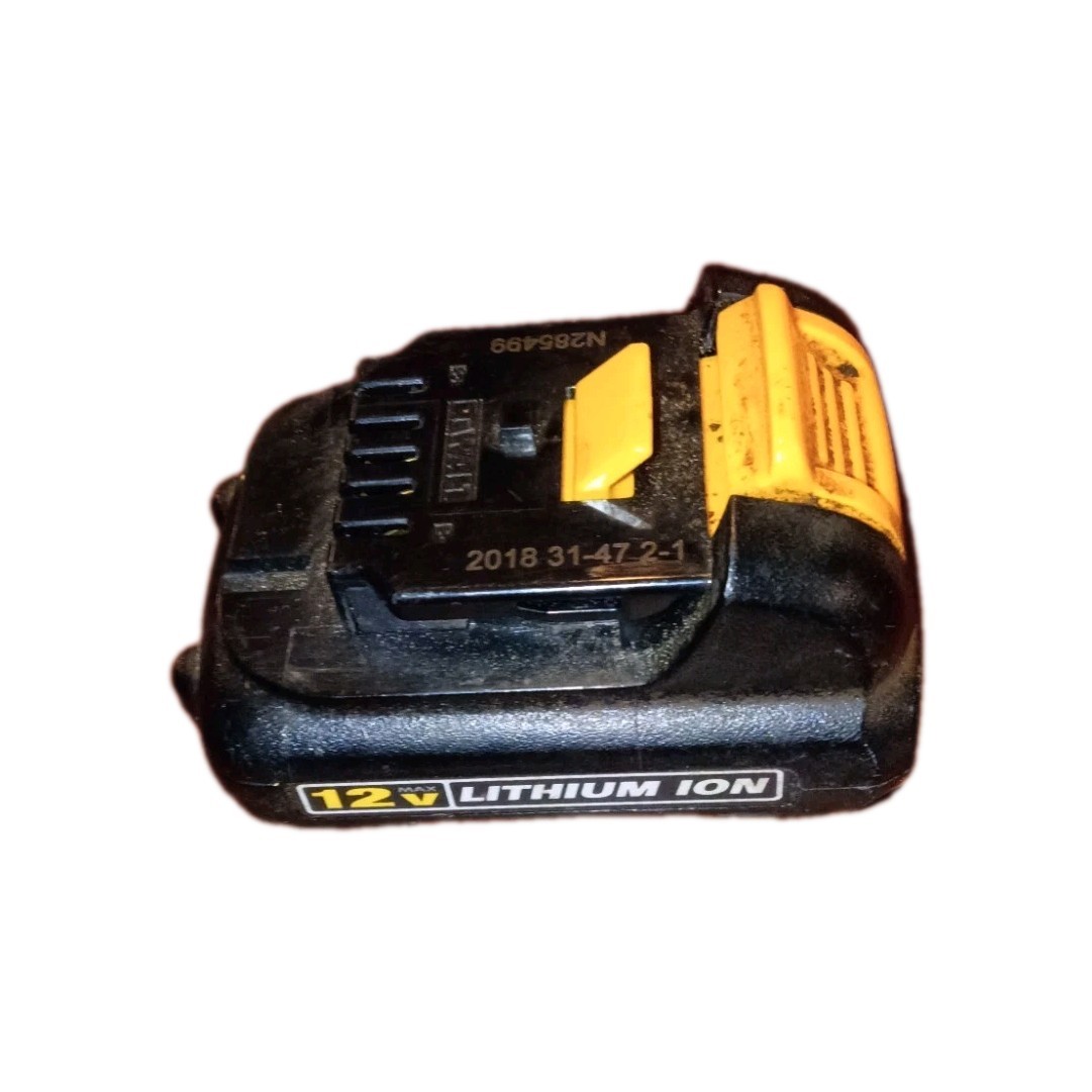 DeWalt DCB120 12V Max Lithium-Ion Compact Battery 1.5Ah *AS IS UNTESTED