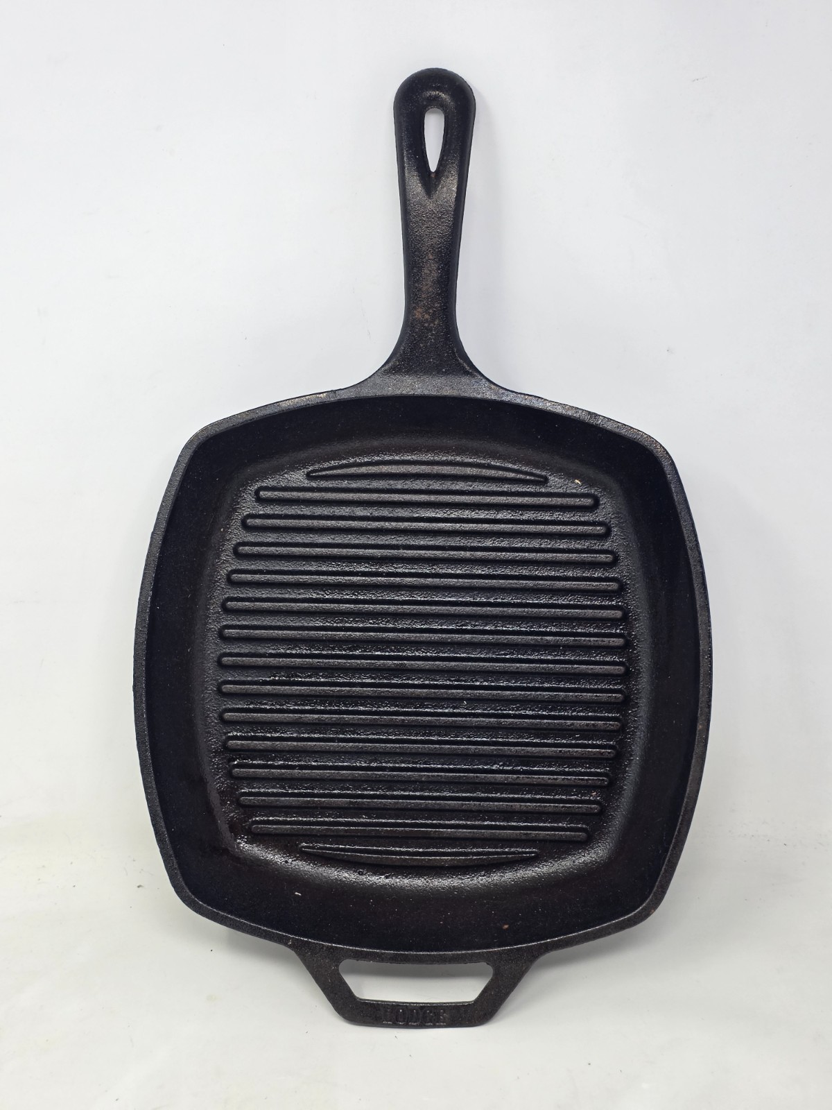 Lodge USA Skillet Griddle Pan 8SGP 10.5 inch Square Cast Iron with Grill Bars