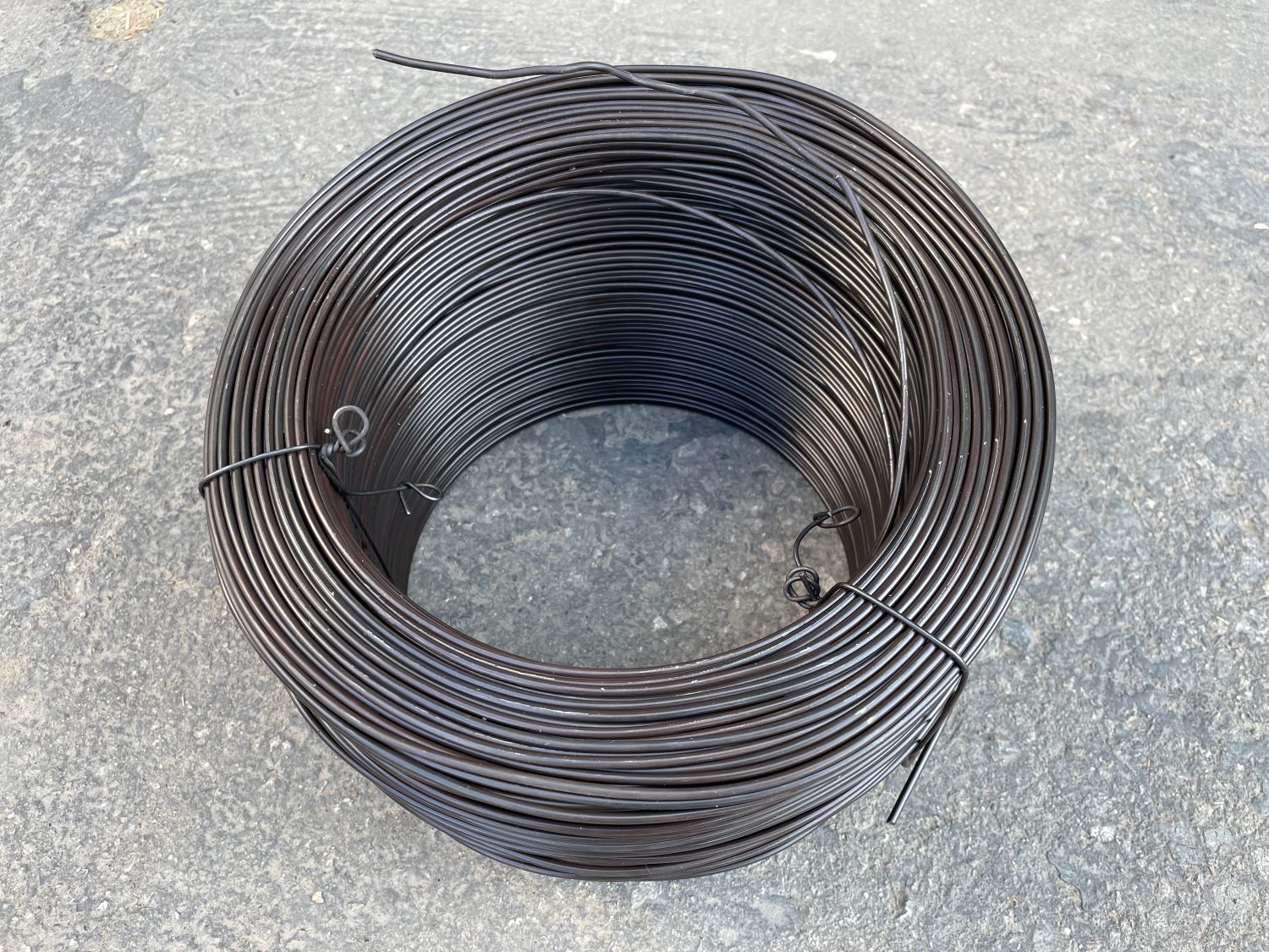 Sandbaggy Automatic Baling Wire (1300 ft Roll) – 11 Gauge Black Annealed Steel