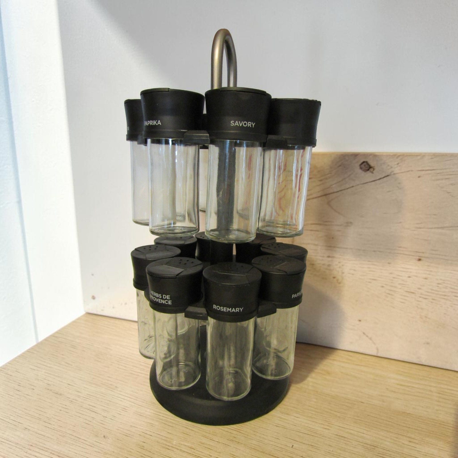 Revolving Spice Rack Carousel with 16 Glass Jars with Lids EMPTY