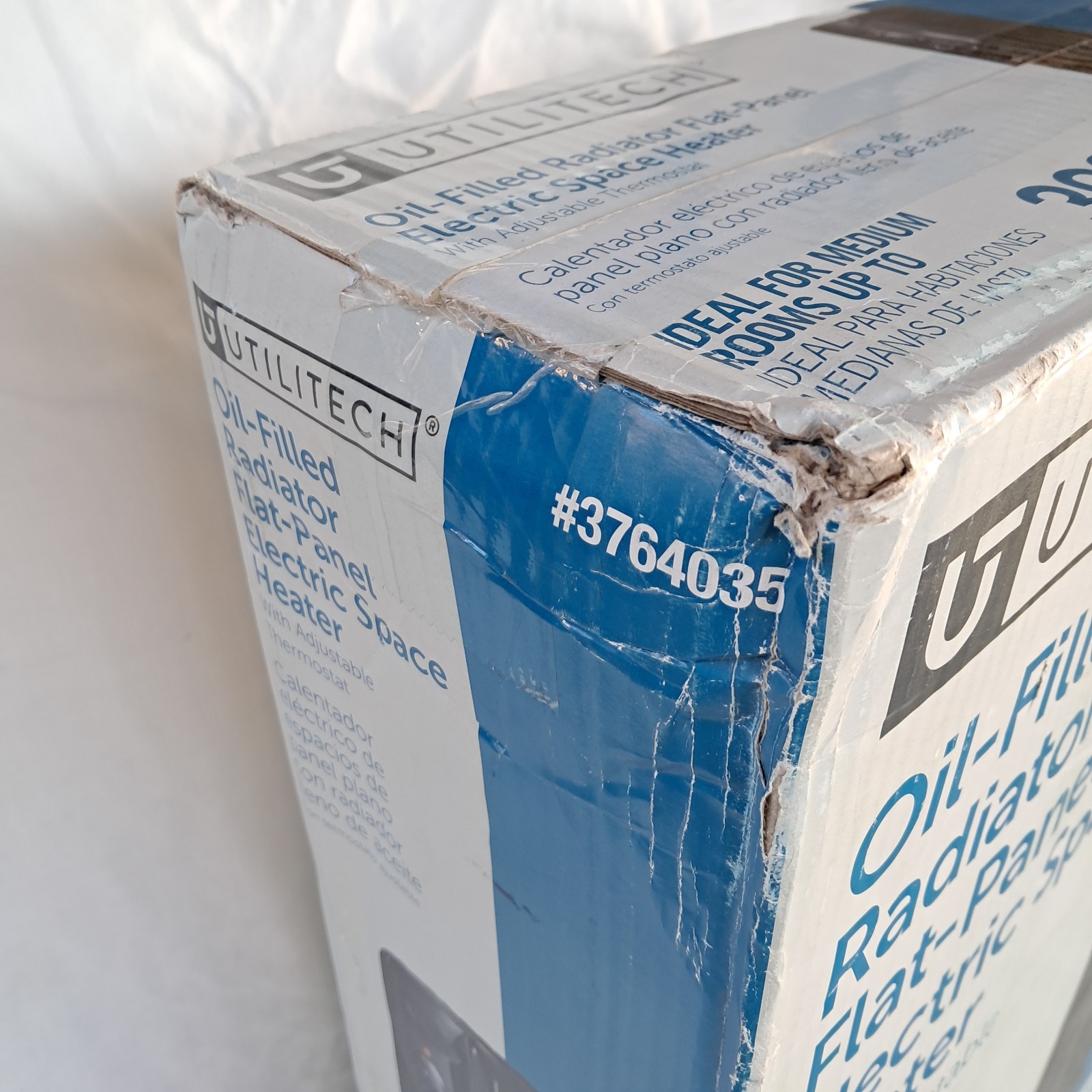 Utilitech Oil Filled Radiator Flat Panel Electric Space Heater 3764035 300 Sq Ft
