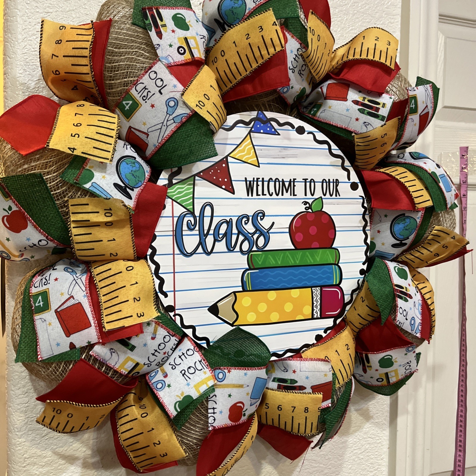TEACHER ✏️🌎🍎 Year Round WELCOME Wreath BURLAP Deco Mesh 24″ x 24″ SUPER CUTE!!