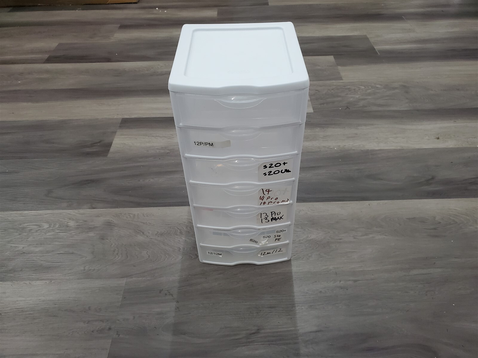 ⭐️⭐️⭐️⭐️⭐️ **Lot of 7** Sterlite 7″x8″x 2.5″ White Stacking Storage Containers
