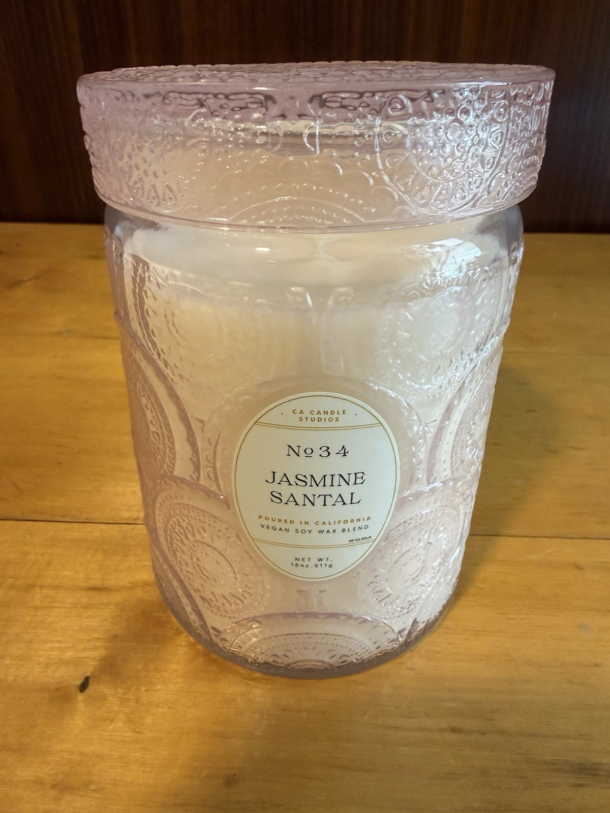 Leoben Co No 34 JASMINE SANTAL 18oz Pink Embossed Mandala Glass Candle NEW